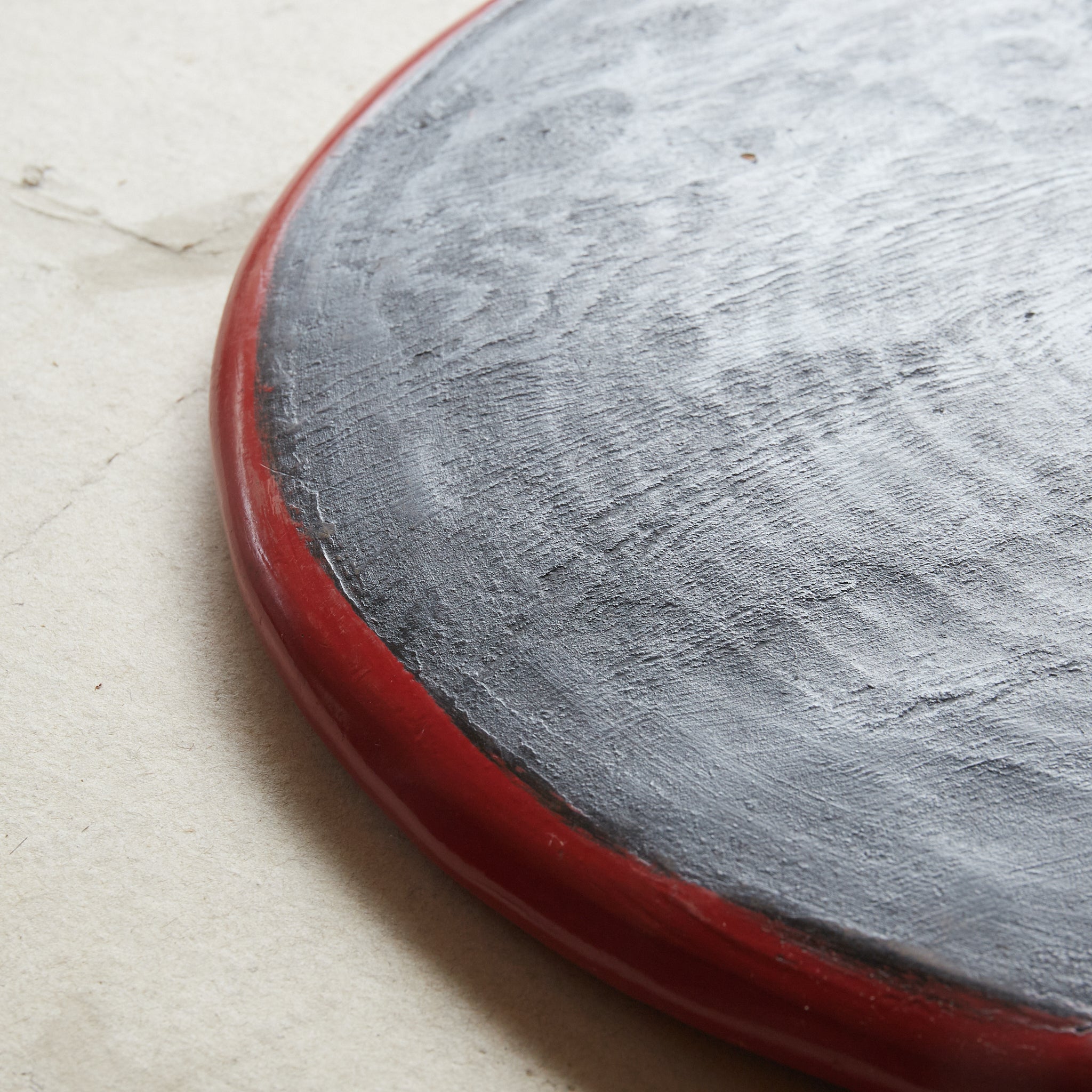 Antique round lacquer tea tray, Edo period/1603-1867CE