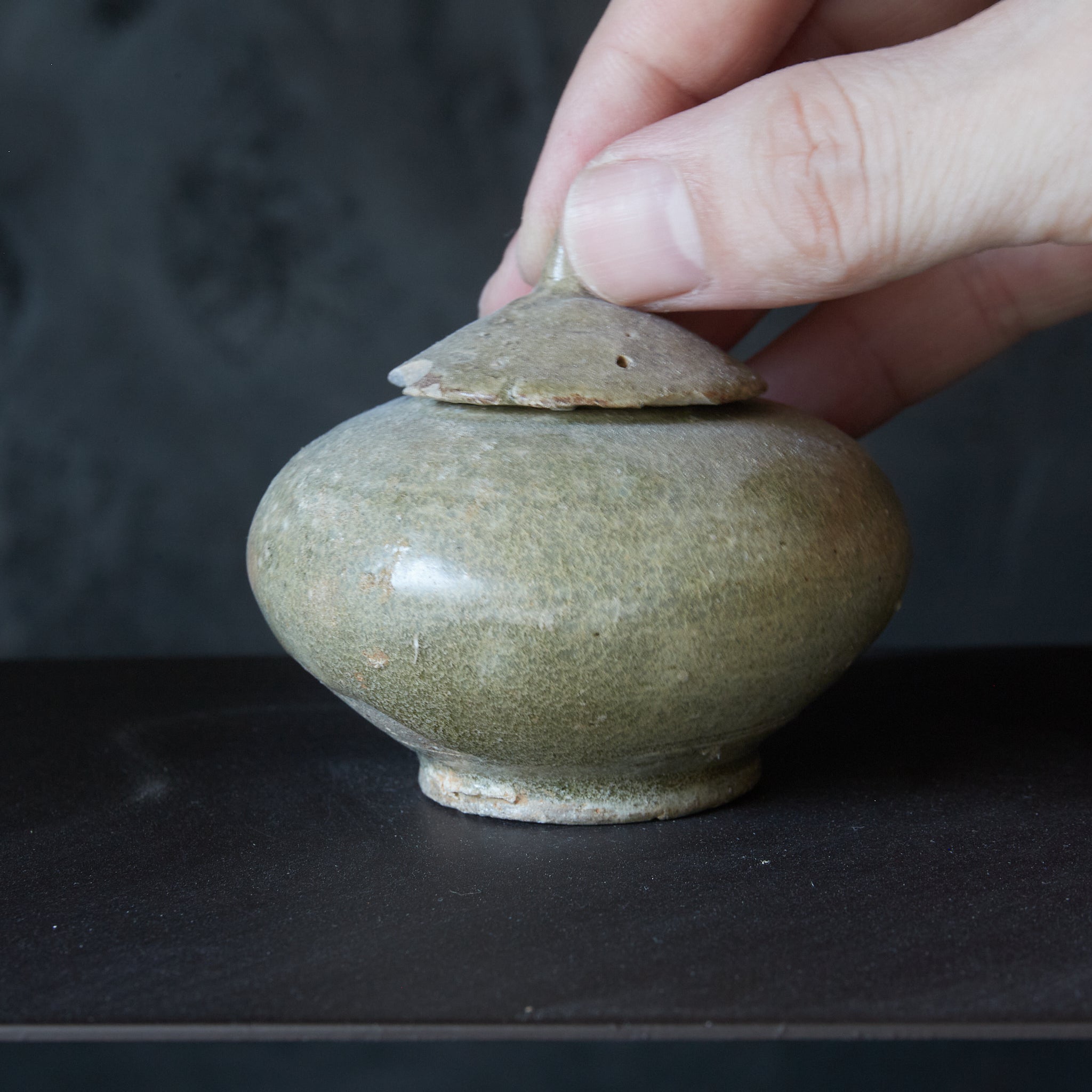 Small jar with Goryeo inlaid lid, tea caddy, Goryeo period/918-1392CE