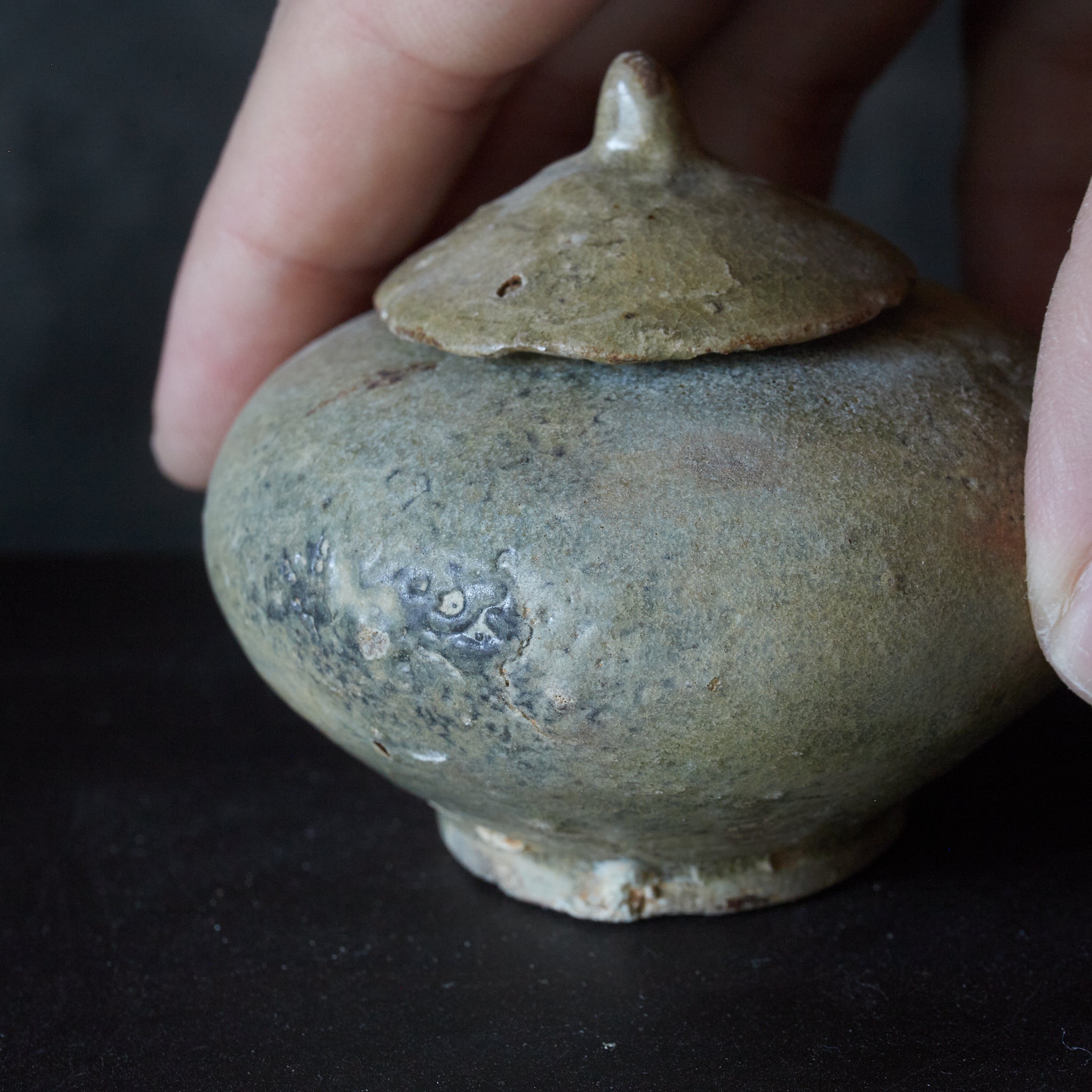 Small jar with Goryeo inlaid lid, tea caddy, Goryeo period/918-1392CE