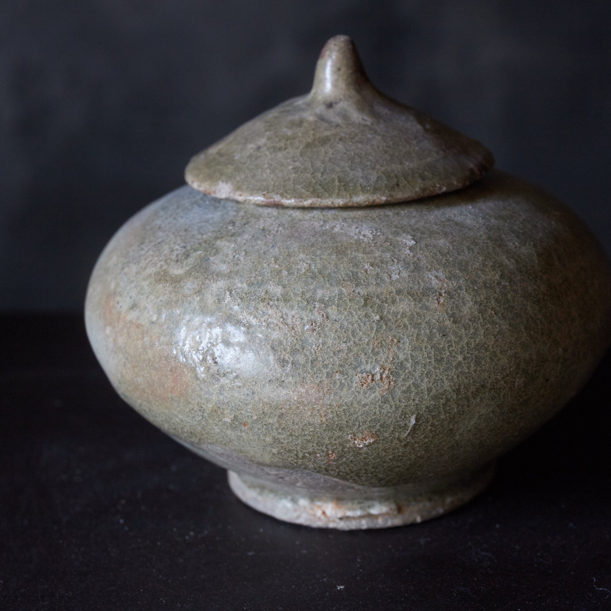 Small jar with Goryeo inlaid lid, tea caddy, Goryeo period/918-1392CE