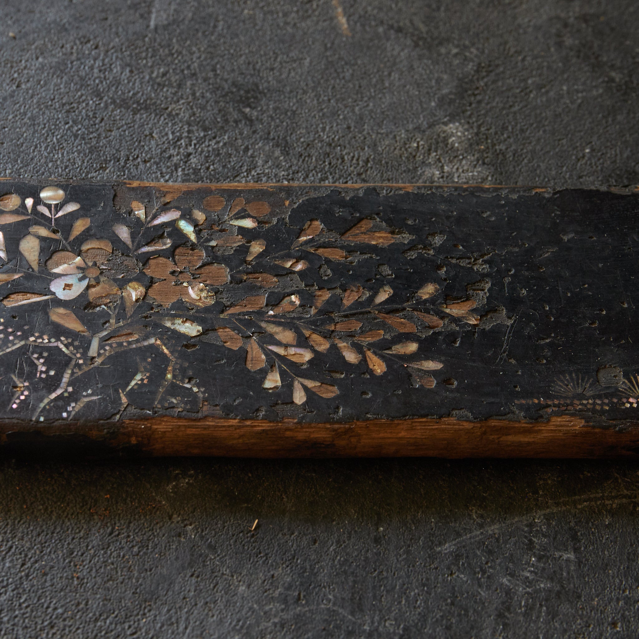 Yi Dynasty Mother-of-pearl inlaid thread spool, Yi Dynasty/1392-1897CE