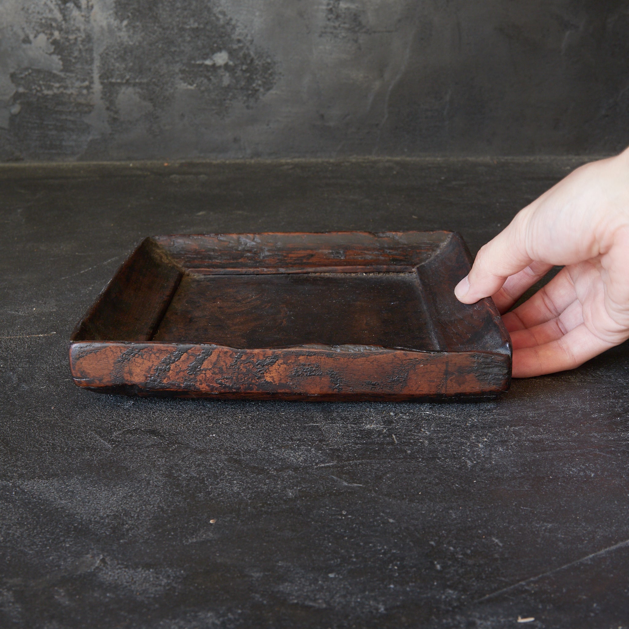 A four-sided tea tray with a beautiful wooden finish from the Joseon Dynasty (1392-1897CE)