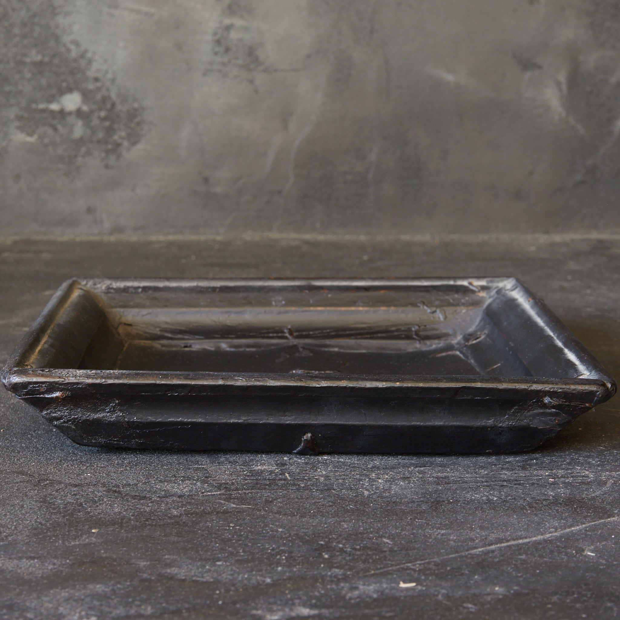 A four-sided tea tray from the Joseon Dynasty, with a beautiful wooden finish.