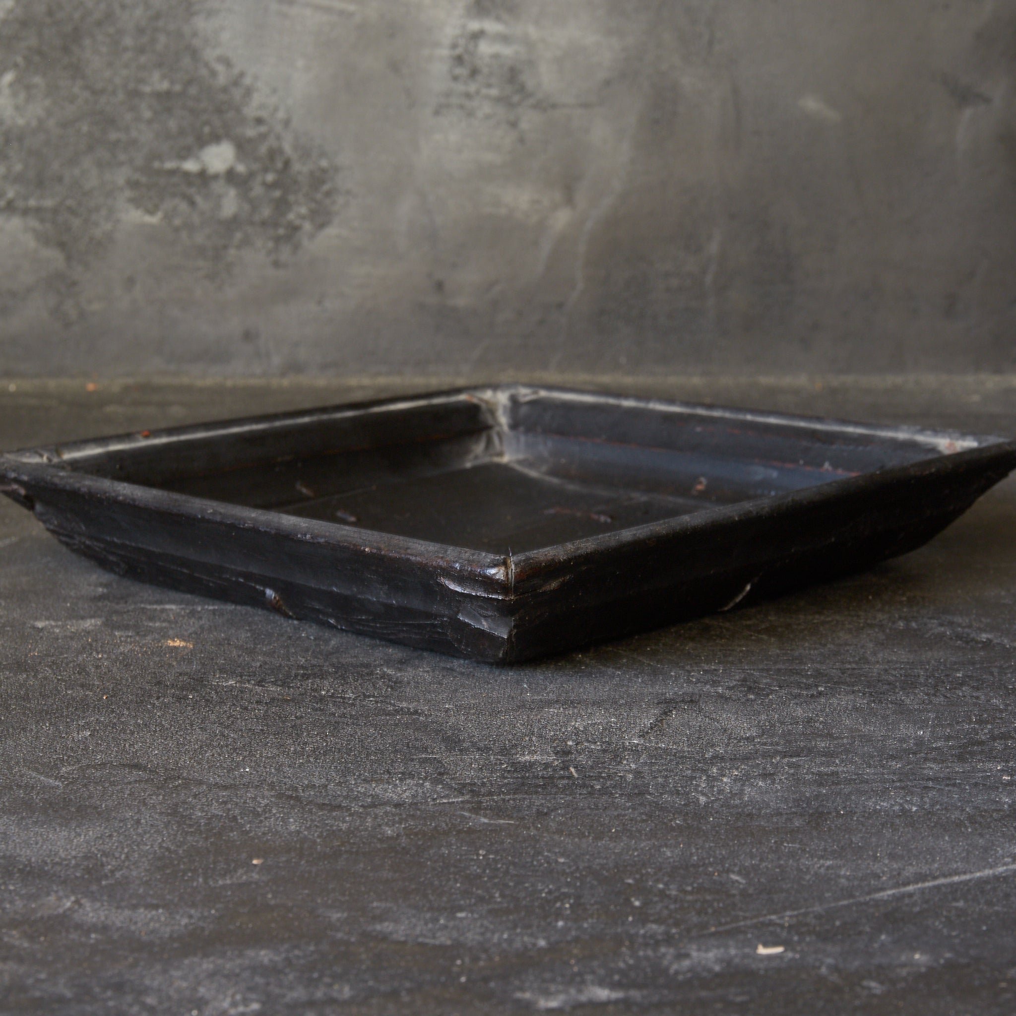 A four-sided tea tray from the Joseon Dynasty, with a beautiful wooden finish.