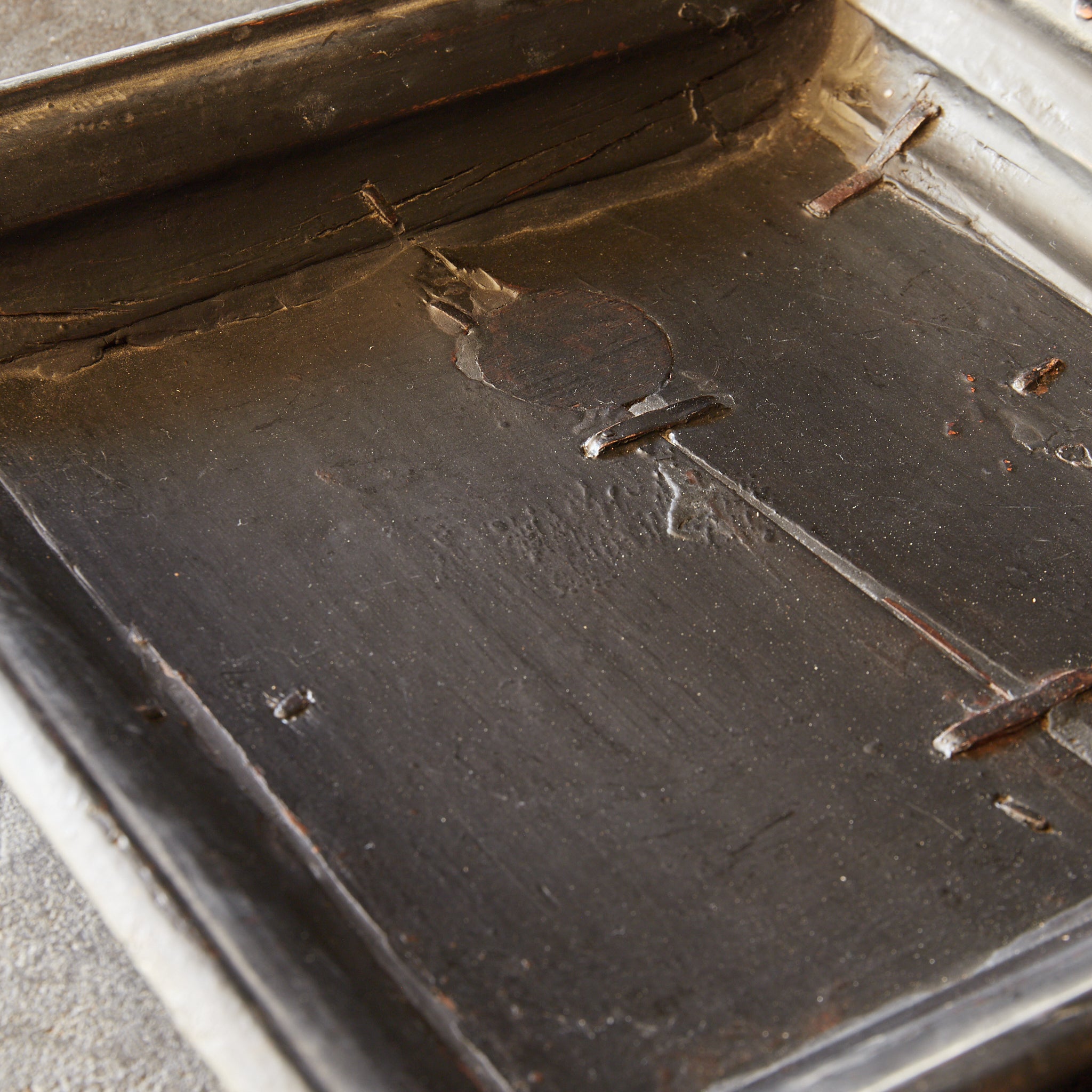 A four-sided tea tray from the Joseon Dynasty, with a beautiful wooden finish.