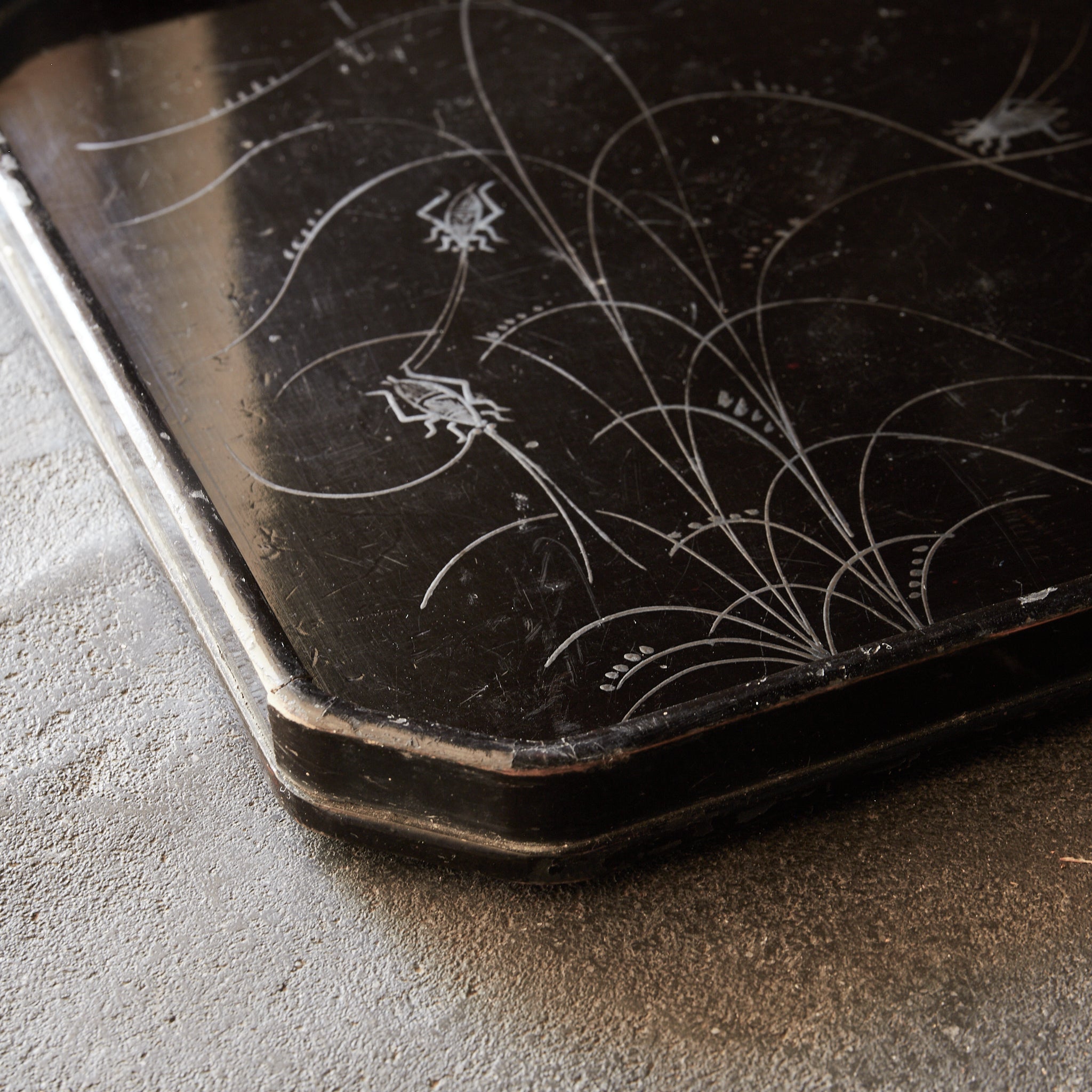 Autumn Grass and Crickets Maki-e Sumi-kiri Tray Edo Period/1603-1867CE