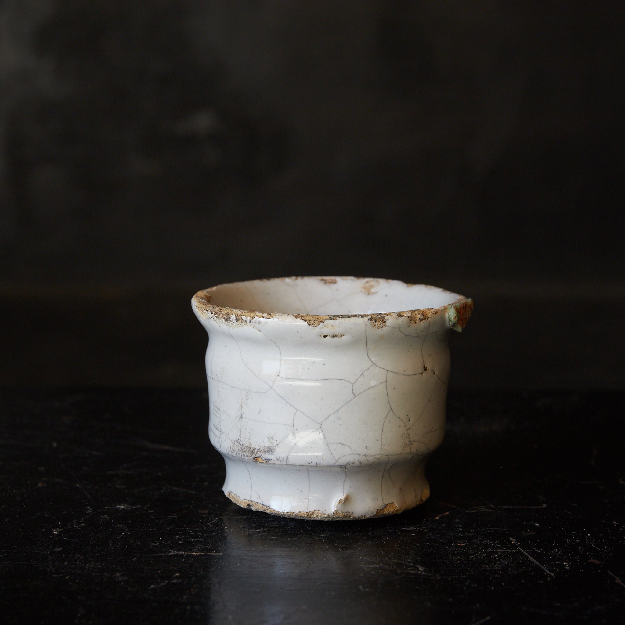 18th century white glazed Delft cup with wooden lid 16th-19th century