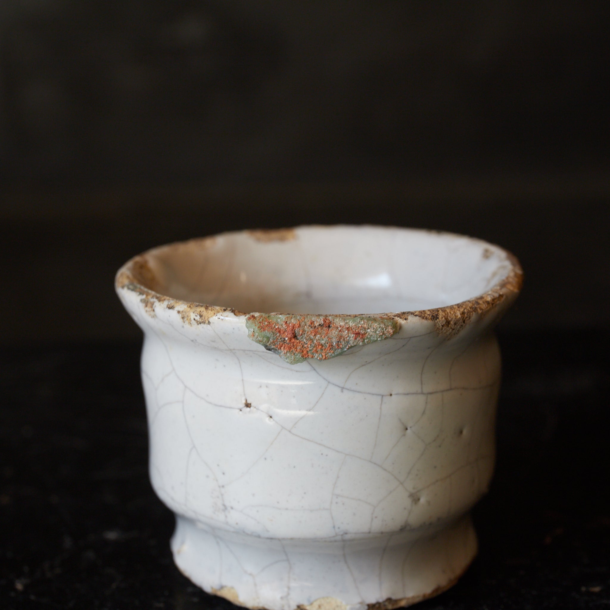 18th century white glazed Delft cup with wooden lid 16th-19th century