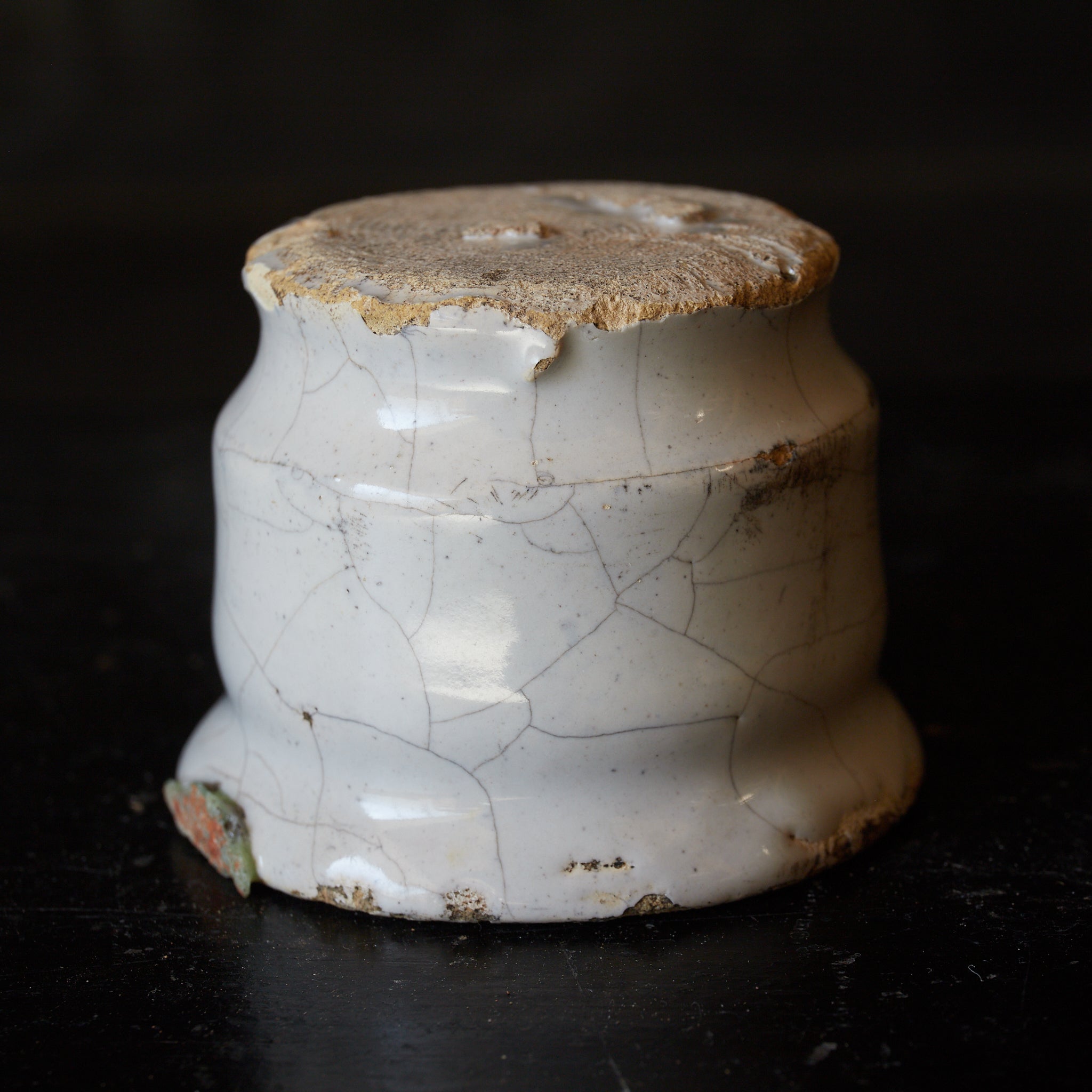 18th century white glazed Delft cup with wooden lid 16th-19th century