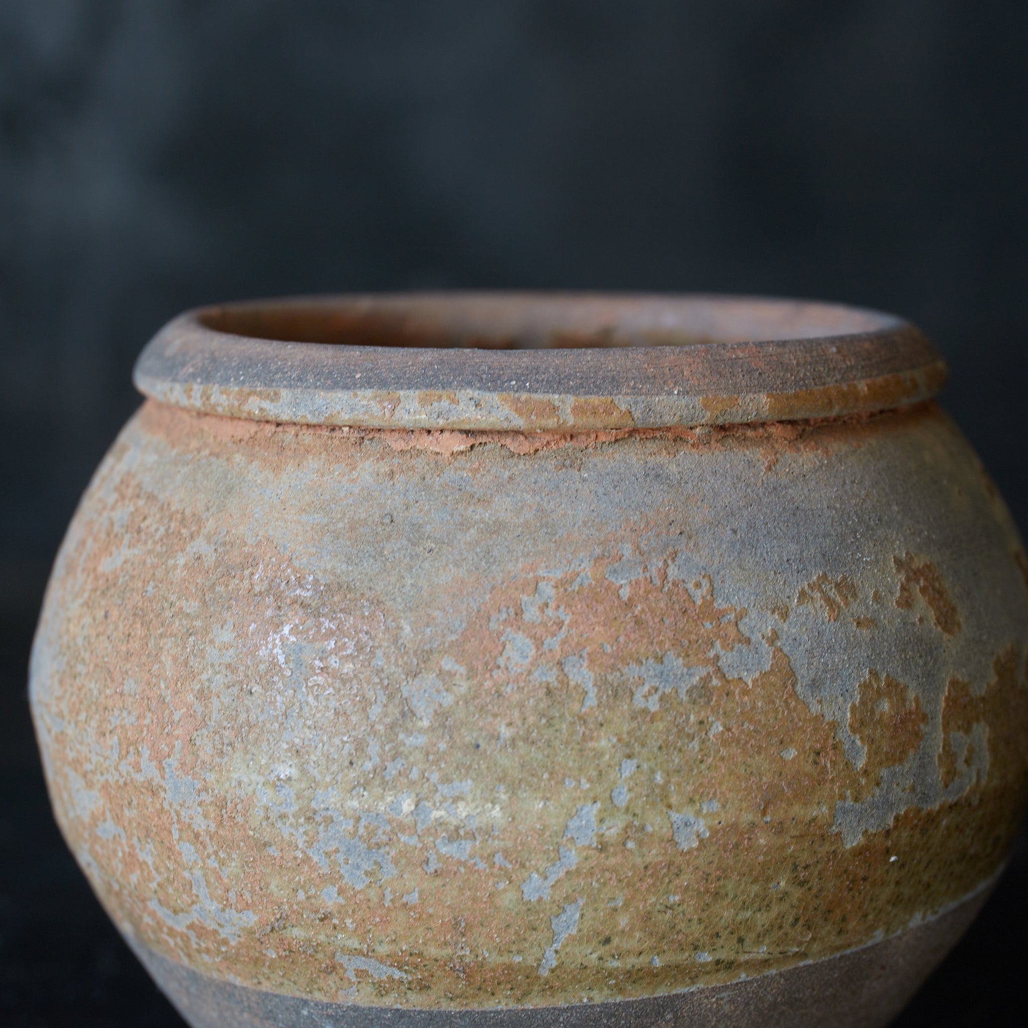 Tang Yuezhou kiln Yellow glaze vase Tang Dynasty/618-907CE