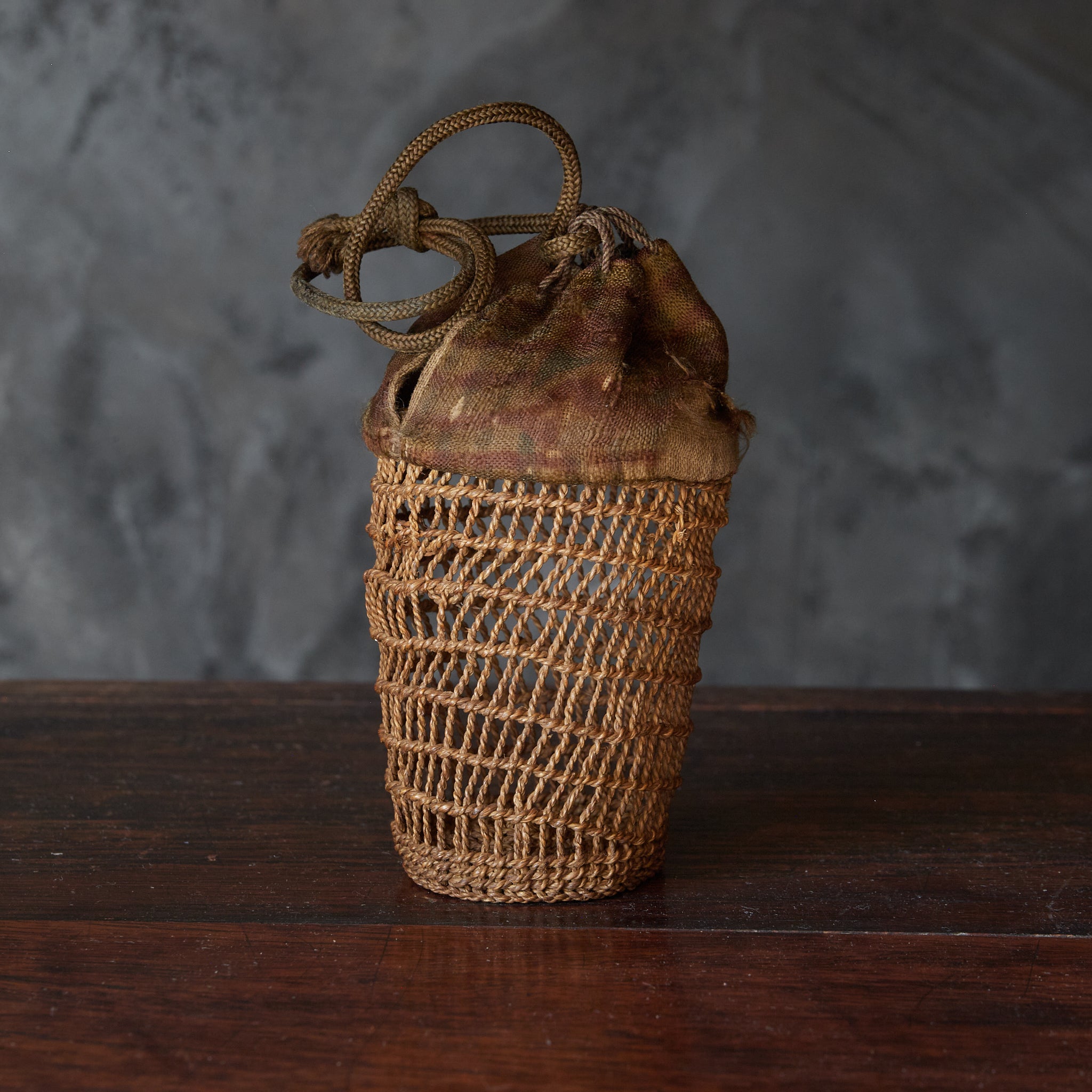 Period: Old teacup storage basket, drawstring bag, Taisho period/1912-1926CE