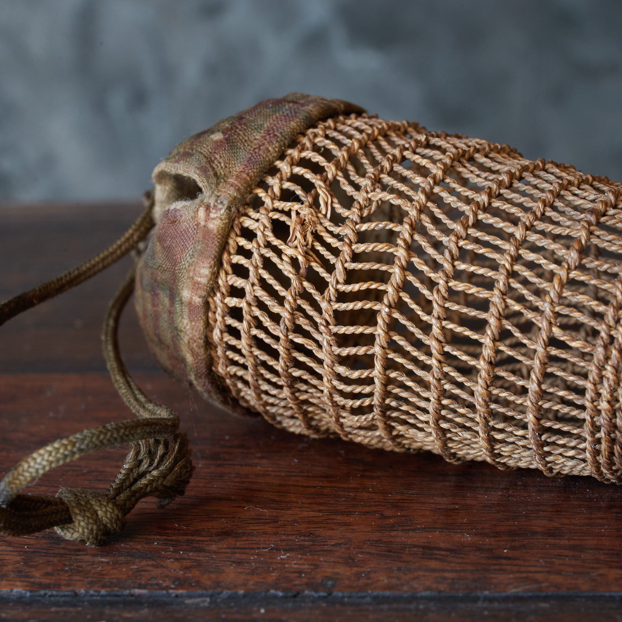 Period: Old teacup storage basket, drawstring bag, Taisho period/1912-1926CE