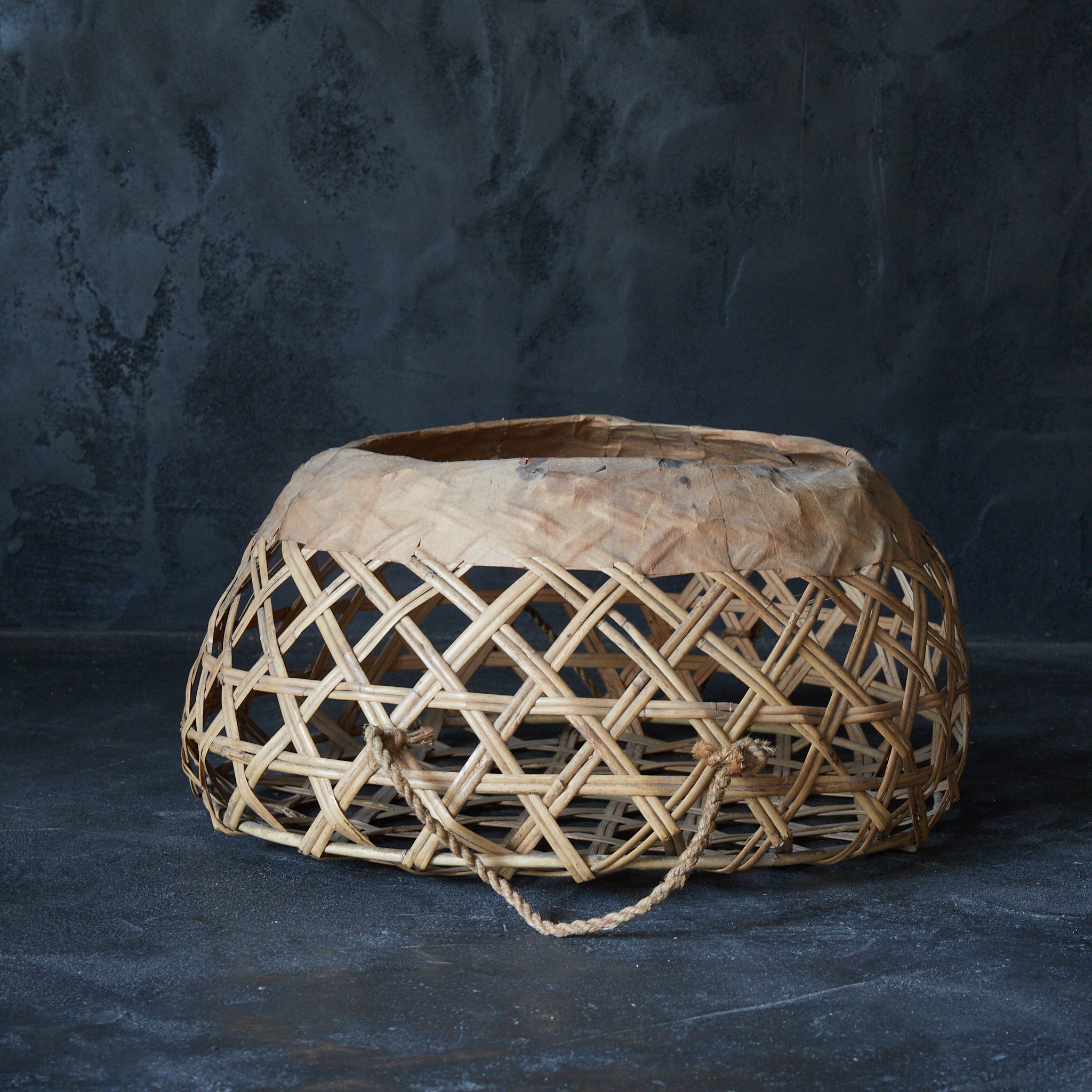 Old bamboo basket with straw handle Flower basket Meiji period/1868-1912CE