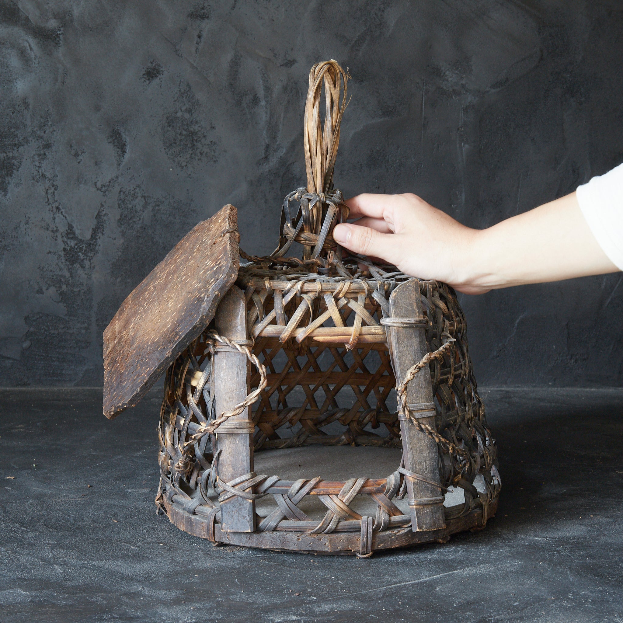 17th century Ifugao bird cage Flower basket 16th-19th century