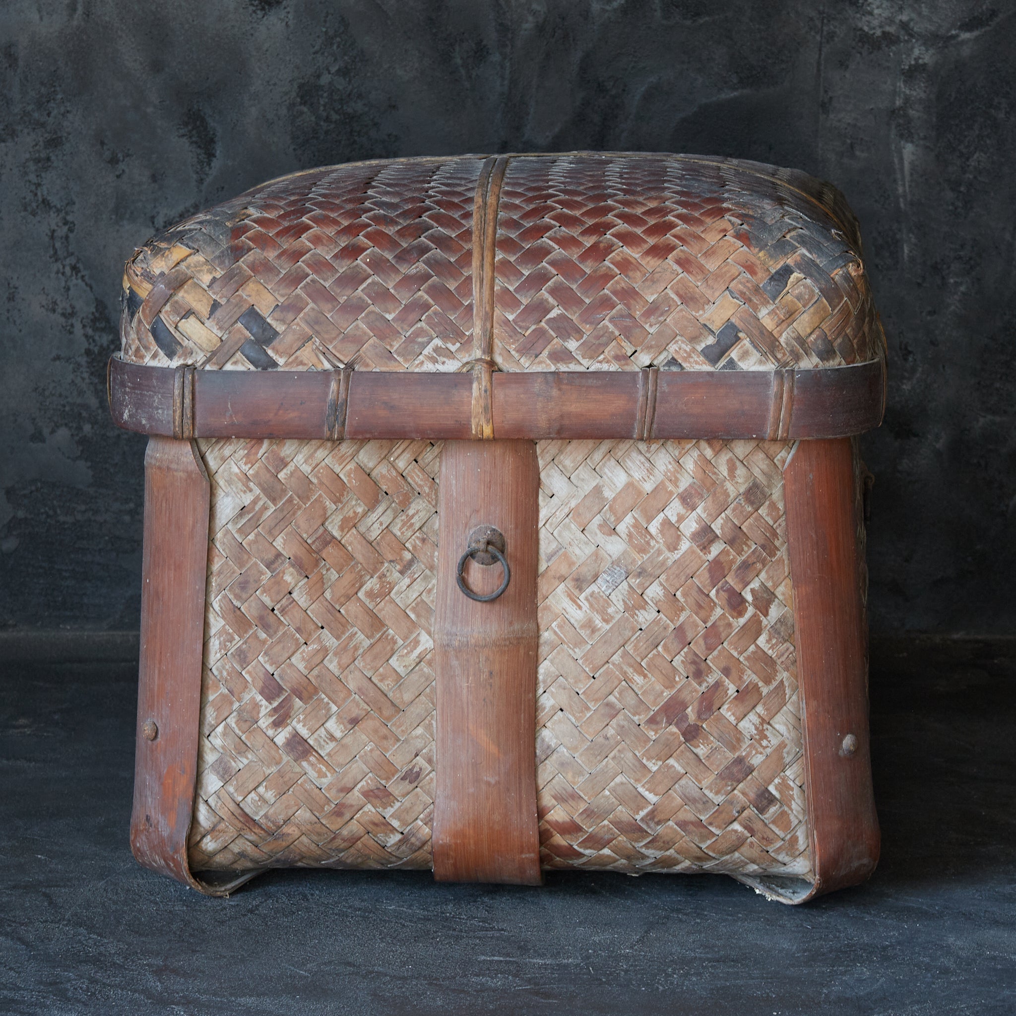 LARGE KUDZU BASKET / TEA BOX, Edo–Meiji Period（1603–1912CE）