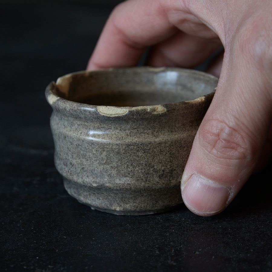 オランダアンティーク 黒化デルフト小壺（近世：16–19世紀）