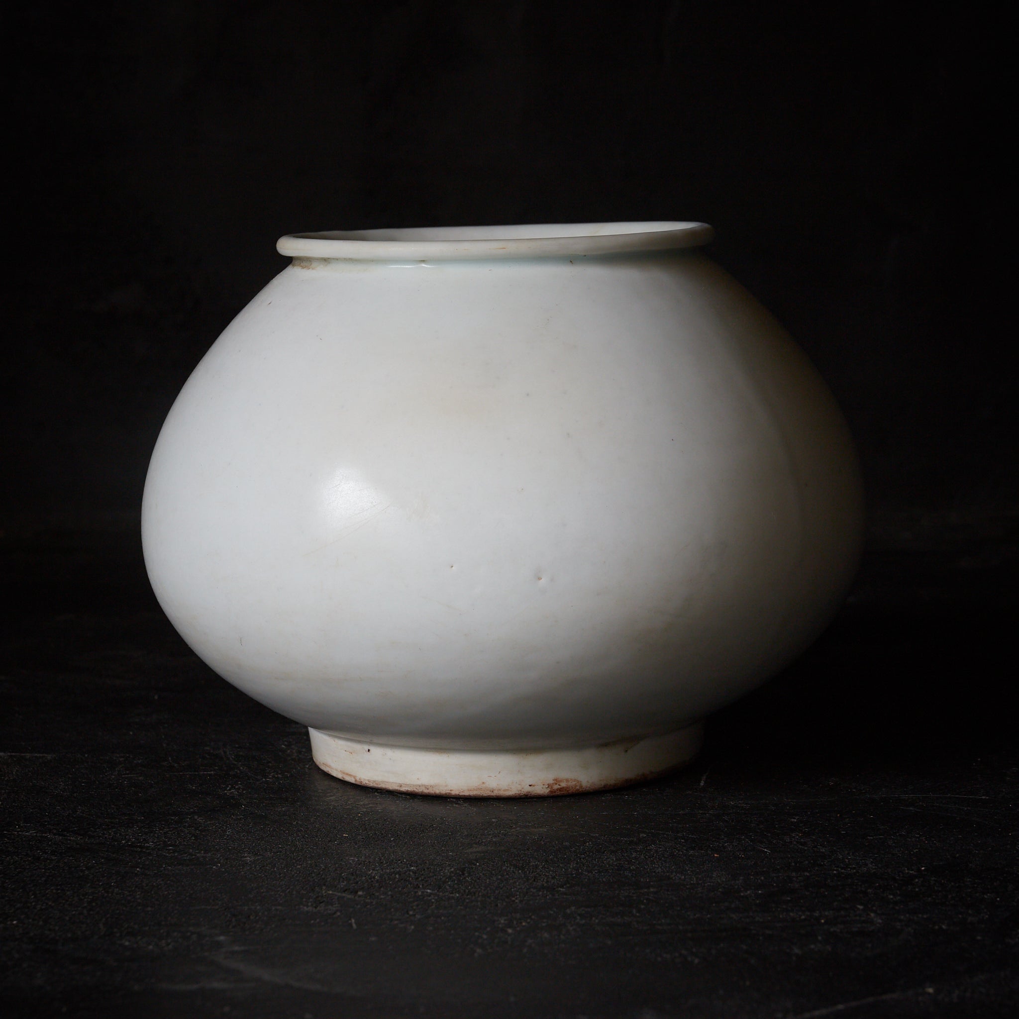 李朝 白磁丸壺 木箱付（1392–1897CE） | 入蘆花（ロカニイル）