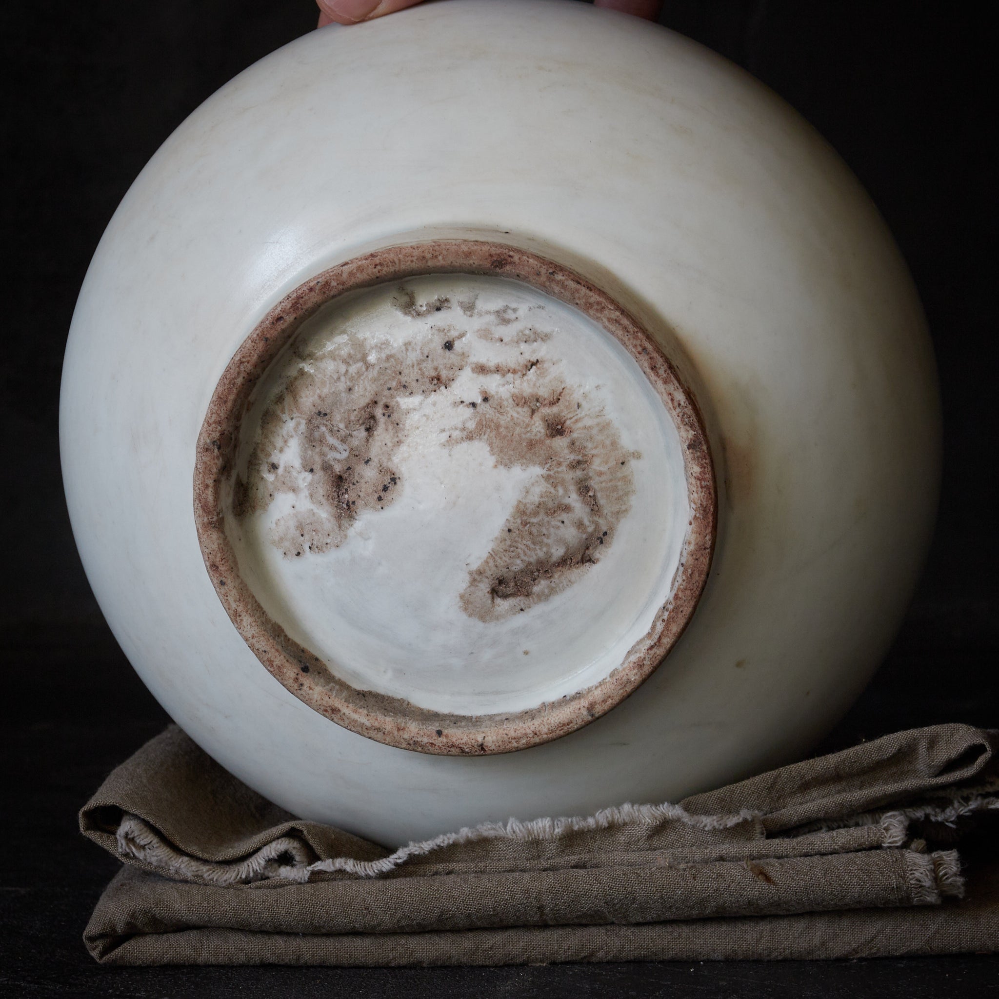 李朝 白磁丸壺 木箱付（1392–1897CE） | 入蘆花（ロカニイル）