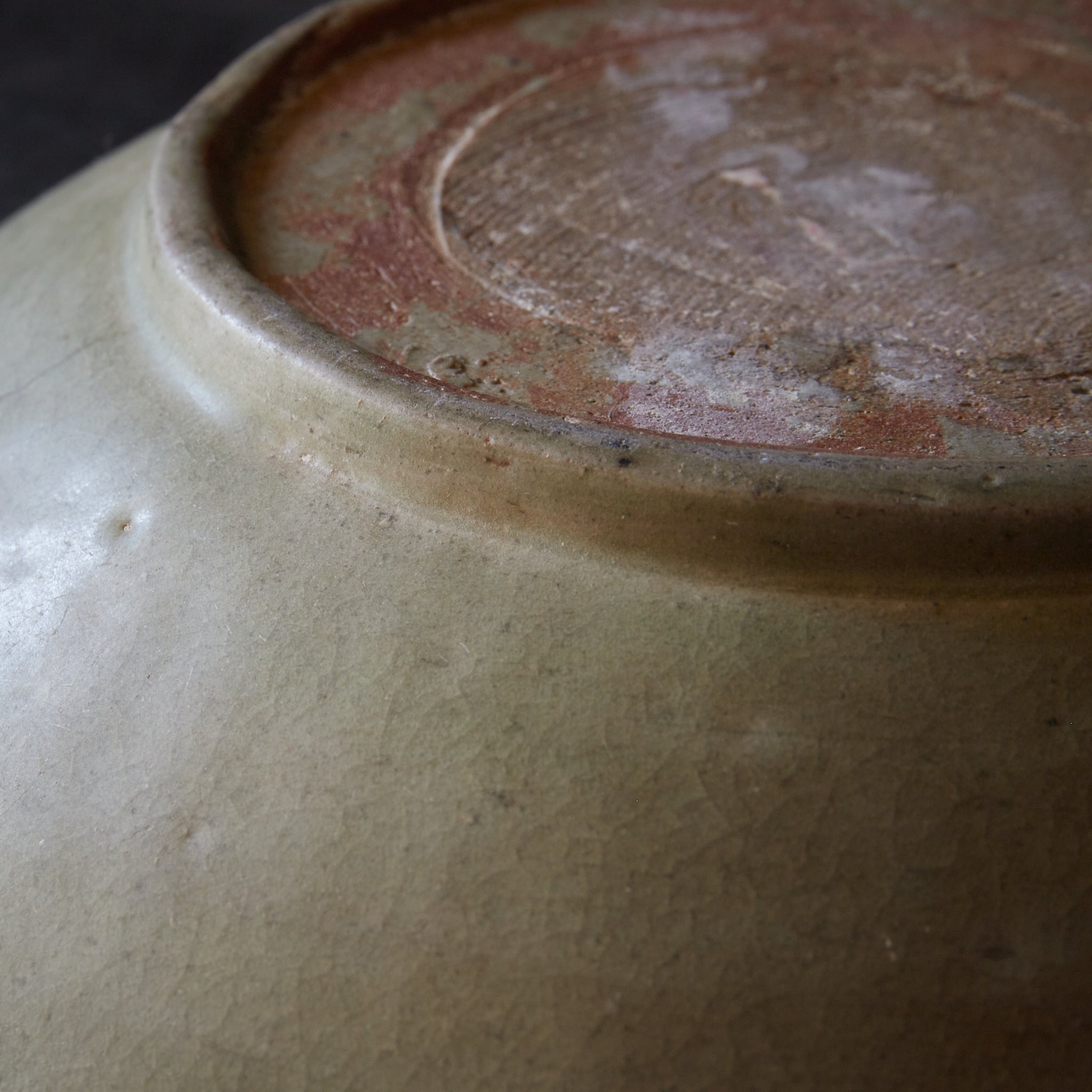 LARGE DISH, Longquan kiln, Ming Dynasty（1368–1644CE）
