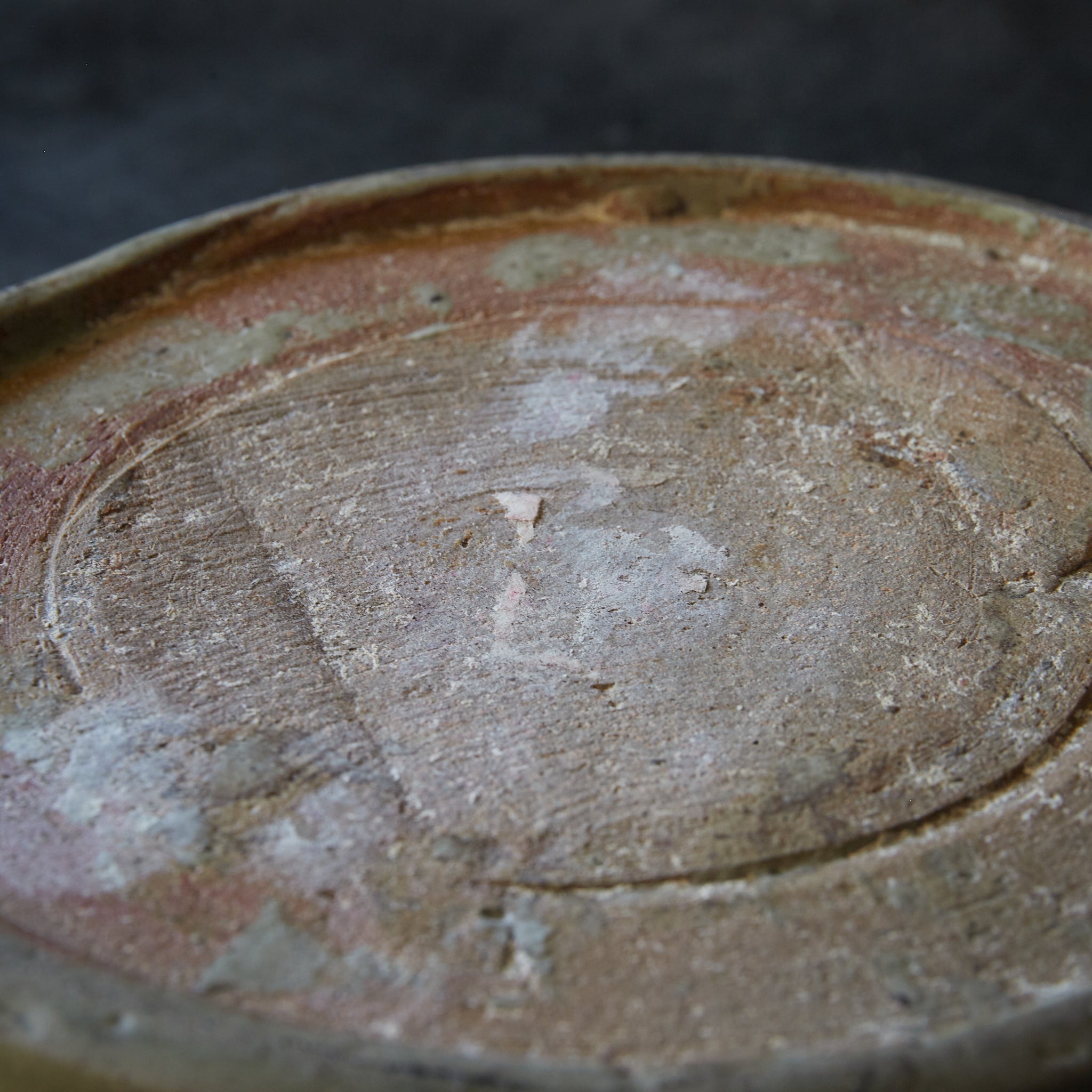 LARGE DISH, Longquan kiln, Ming Dynasty（1368–1644CE）