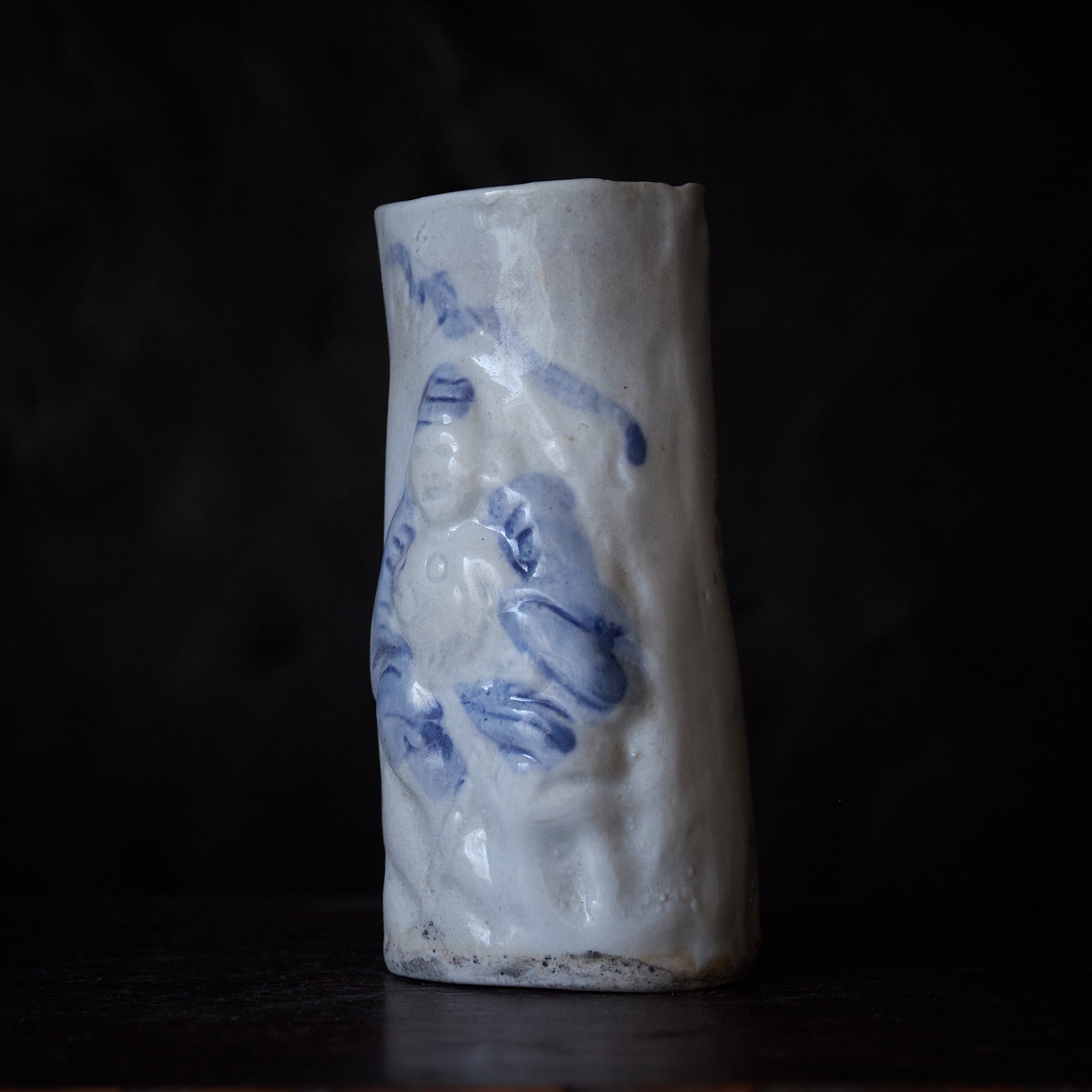江戸時代　古伊万里　花入 江戸時代 古伊万里布袋形掛花入（1603–1867CE） | 入蘆花（ロカニイル）