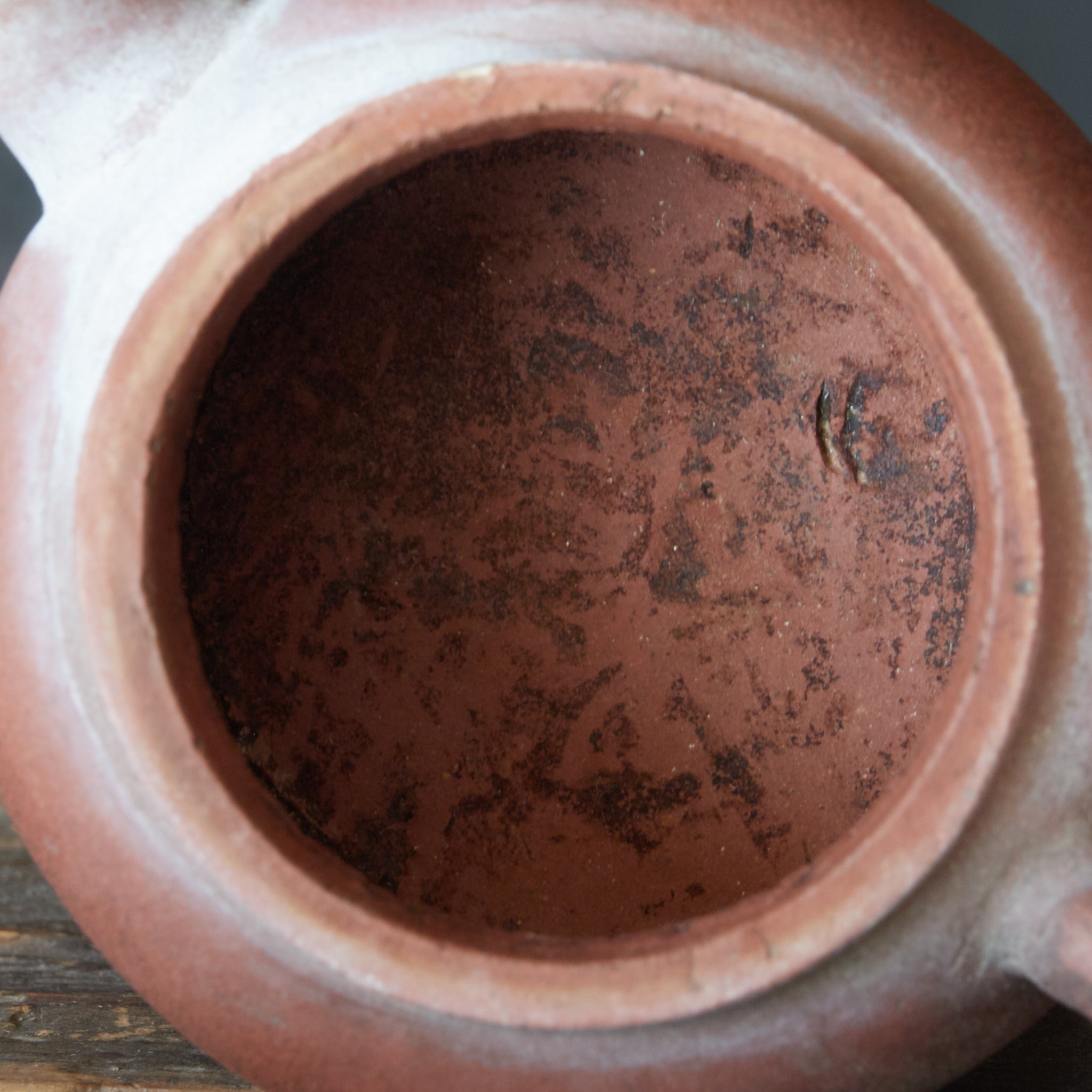 HORIZONTAL RED CLAY TEAPOT, Qing Dynasty（1616–1911CE）