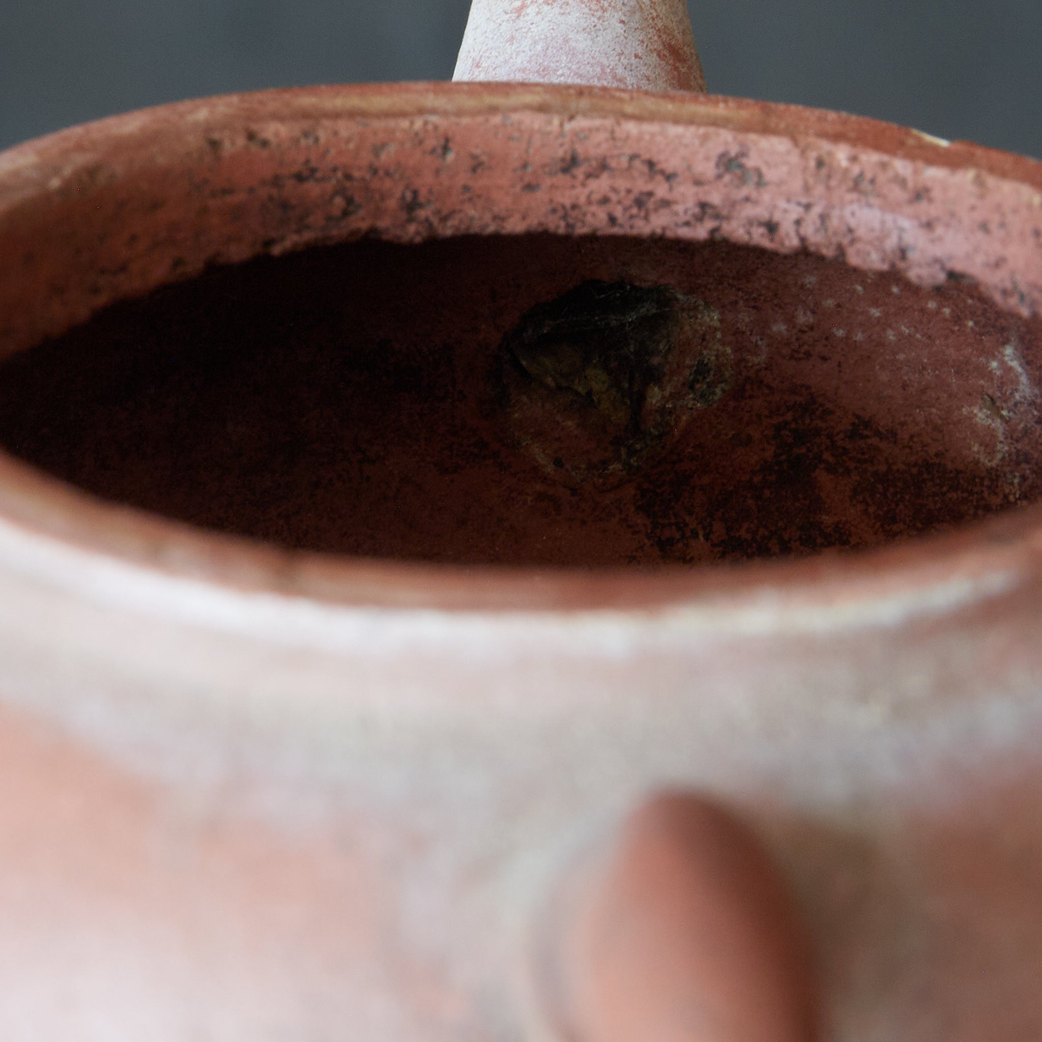 HORIZONTAL RED CLAY TEAPOT, Qing Dynasty（1616–1911CE）