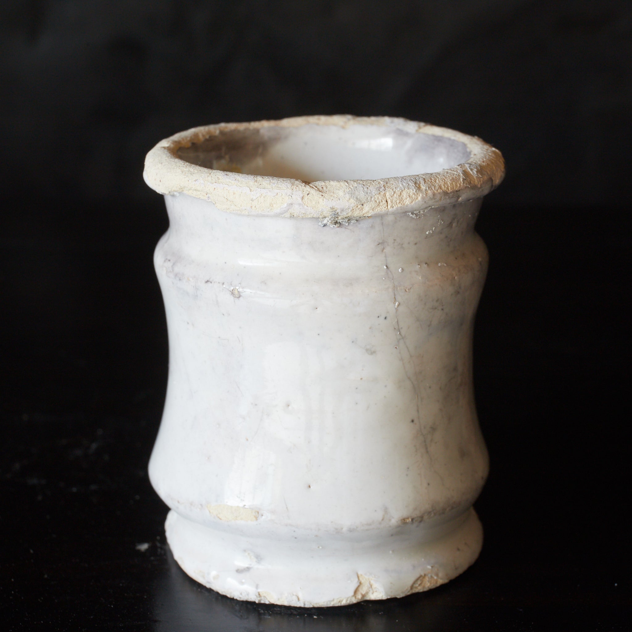 オランダアンティーク 木蓋付 白釉デルフトアルバレロ型小壺（近世：16