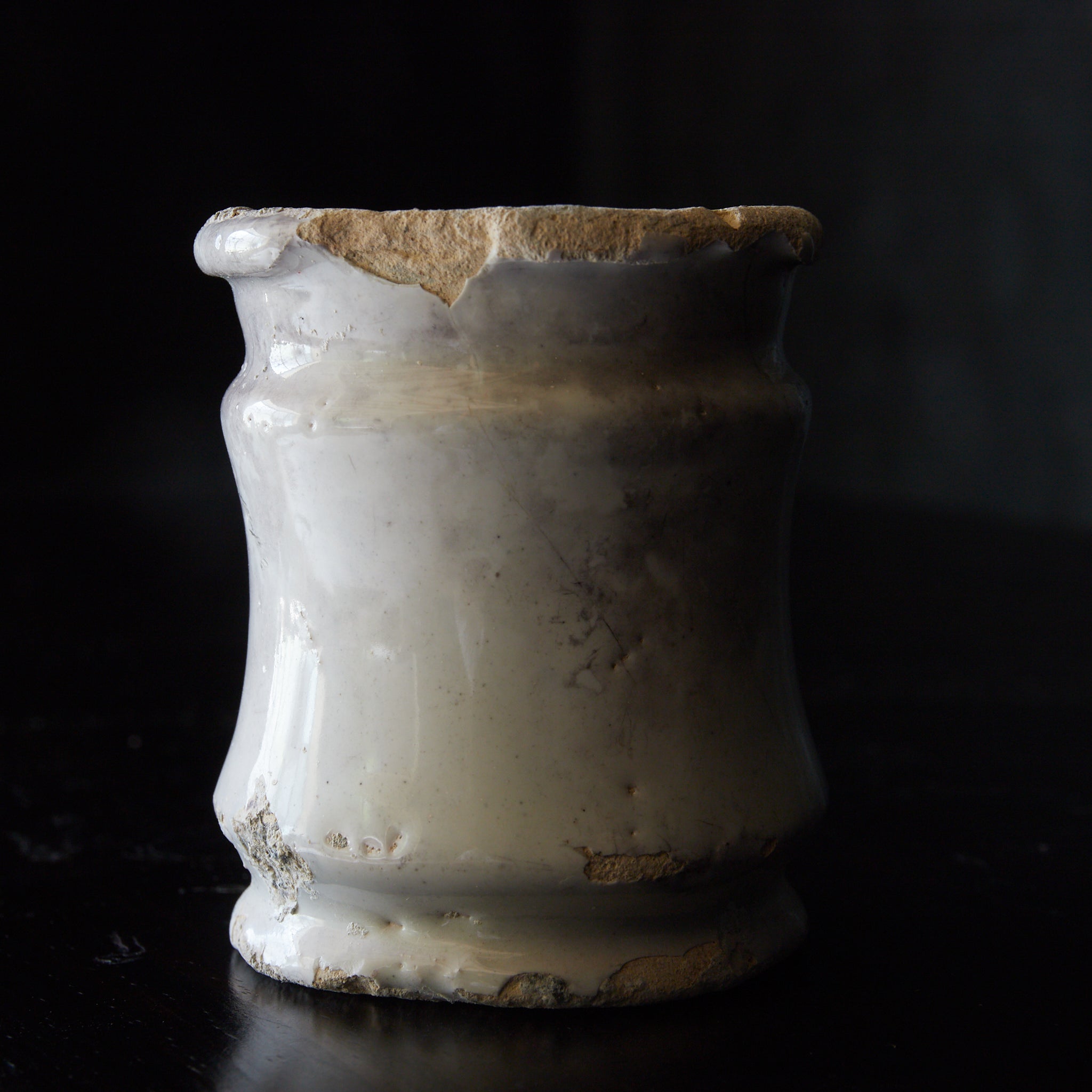 オランダアンティーク 木蓋付 白釉デルフトアルバレロ型小壺（近世：16