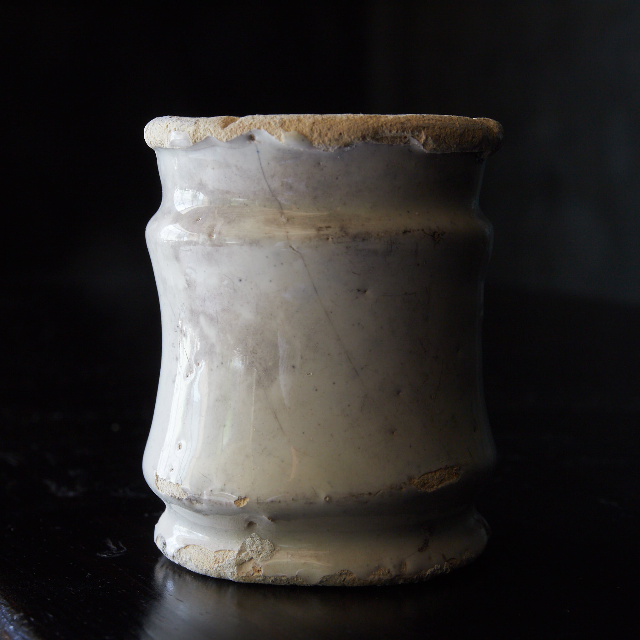 オランダアンティーク 木蓋付 白釉デルフトアルバレロ型小壺（近世：16