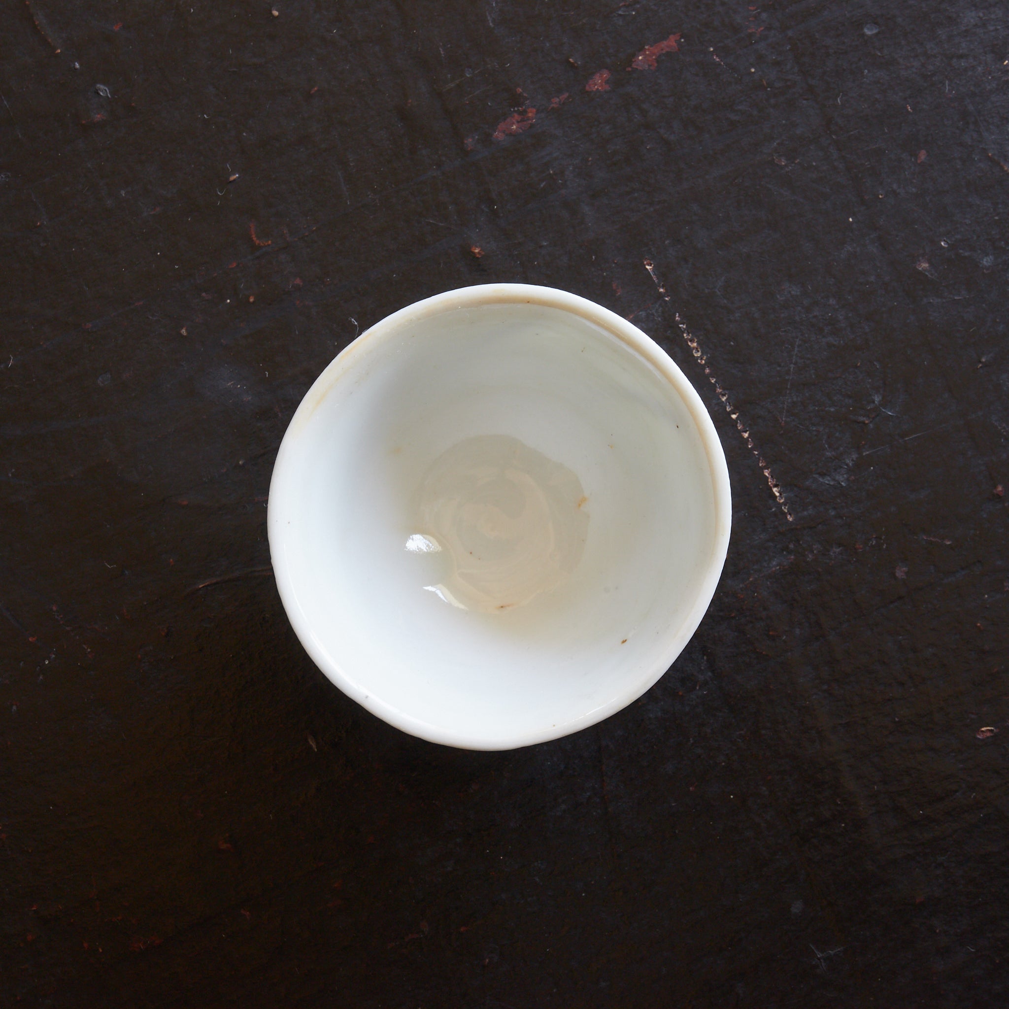 TAZA PARA SENCHA, Ko-Imari, porcelana azul y blanca con patrón de pez de arroz japonés, juego de 5, Período Edo（1603–1867 d. C.）