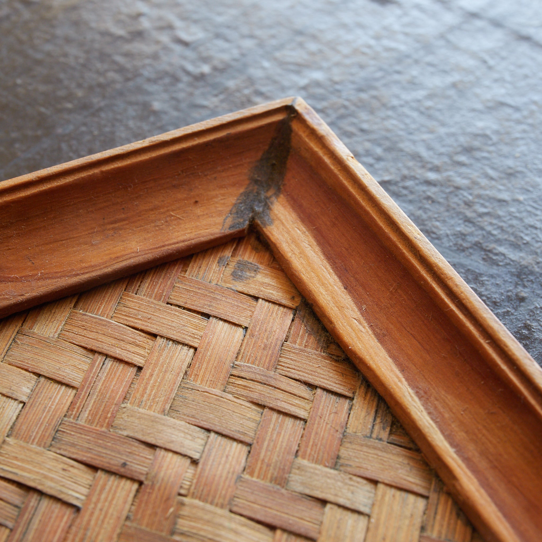 大正–昭和時代 網代文煎茶盆（1912–1989CE） | 入蘆花（ロカニイル）