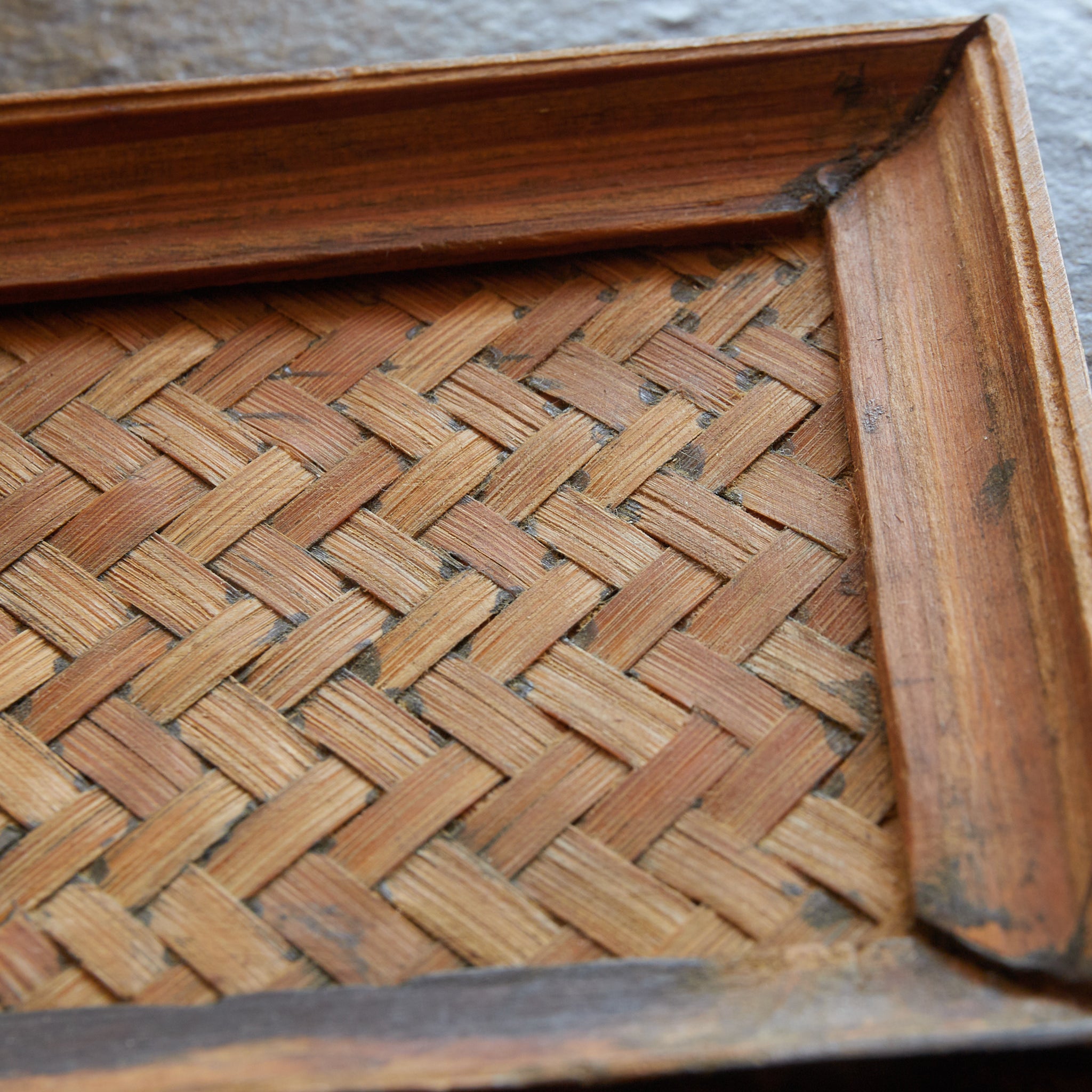 Y179 煎茶道具 紅斑竹 網代網 六角煎茶盆 茶盆　ma　の 大正–昭和時代 網代文煎茶盆（1912–1989CE） | 入蘆花（ロカニイル）