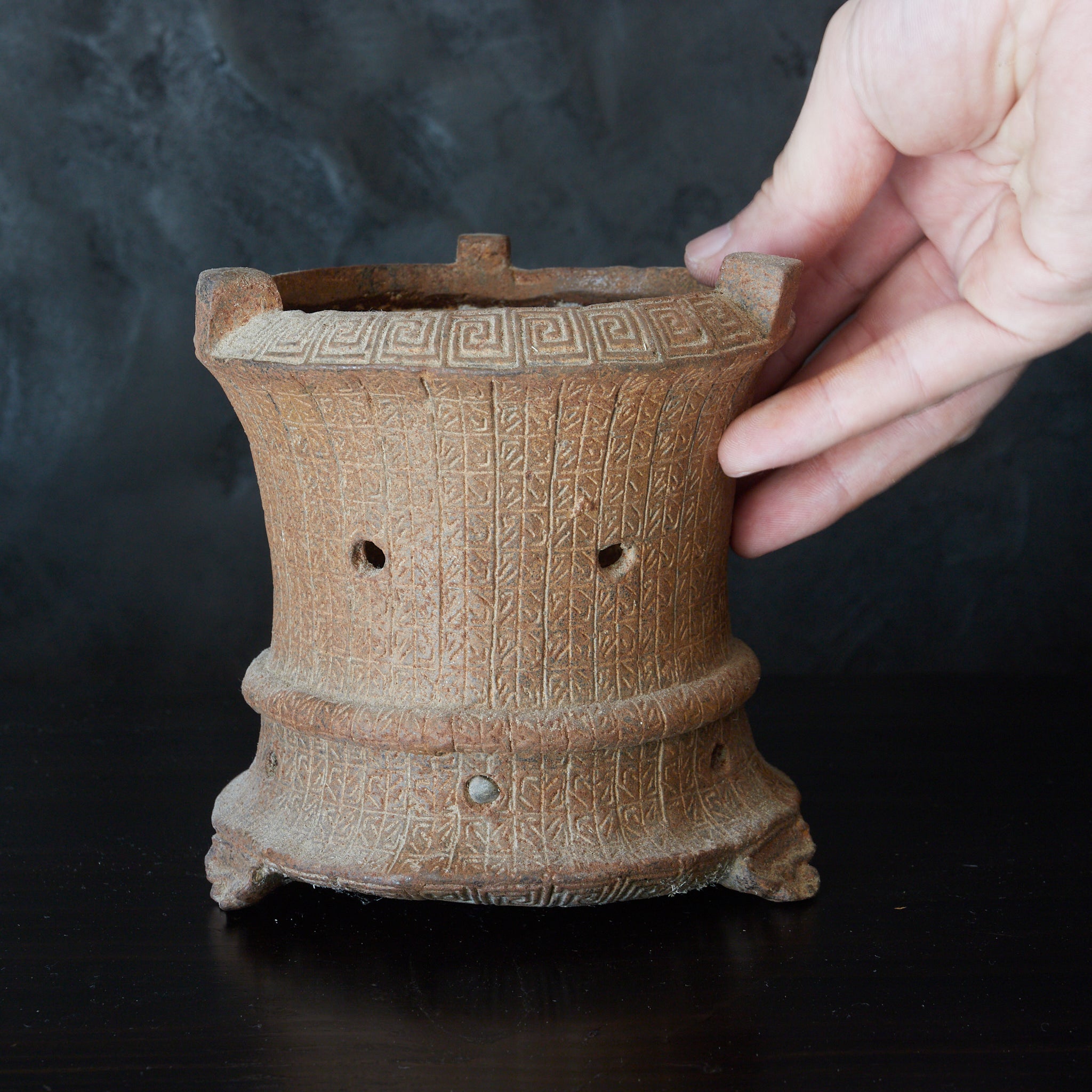 明治 亀文堂造 古鉄涼炉 家戌日本琵琶湖在東銘（1868–1912CE） | 入