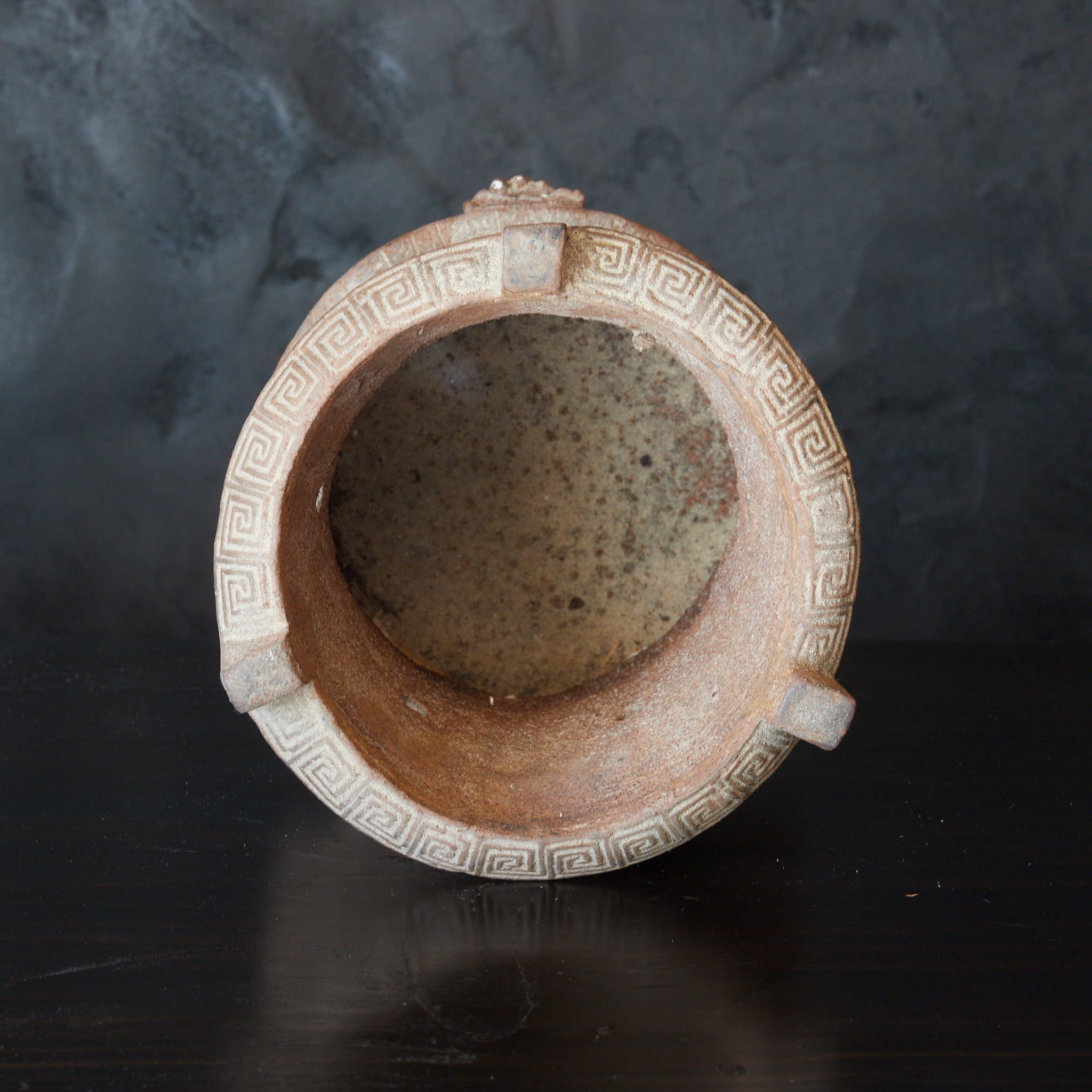 明治 亀文堂造 古鉄涼炉 家戌日本琵琶湖在東銘（1868–1912CE） | 入