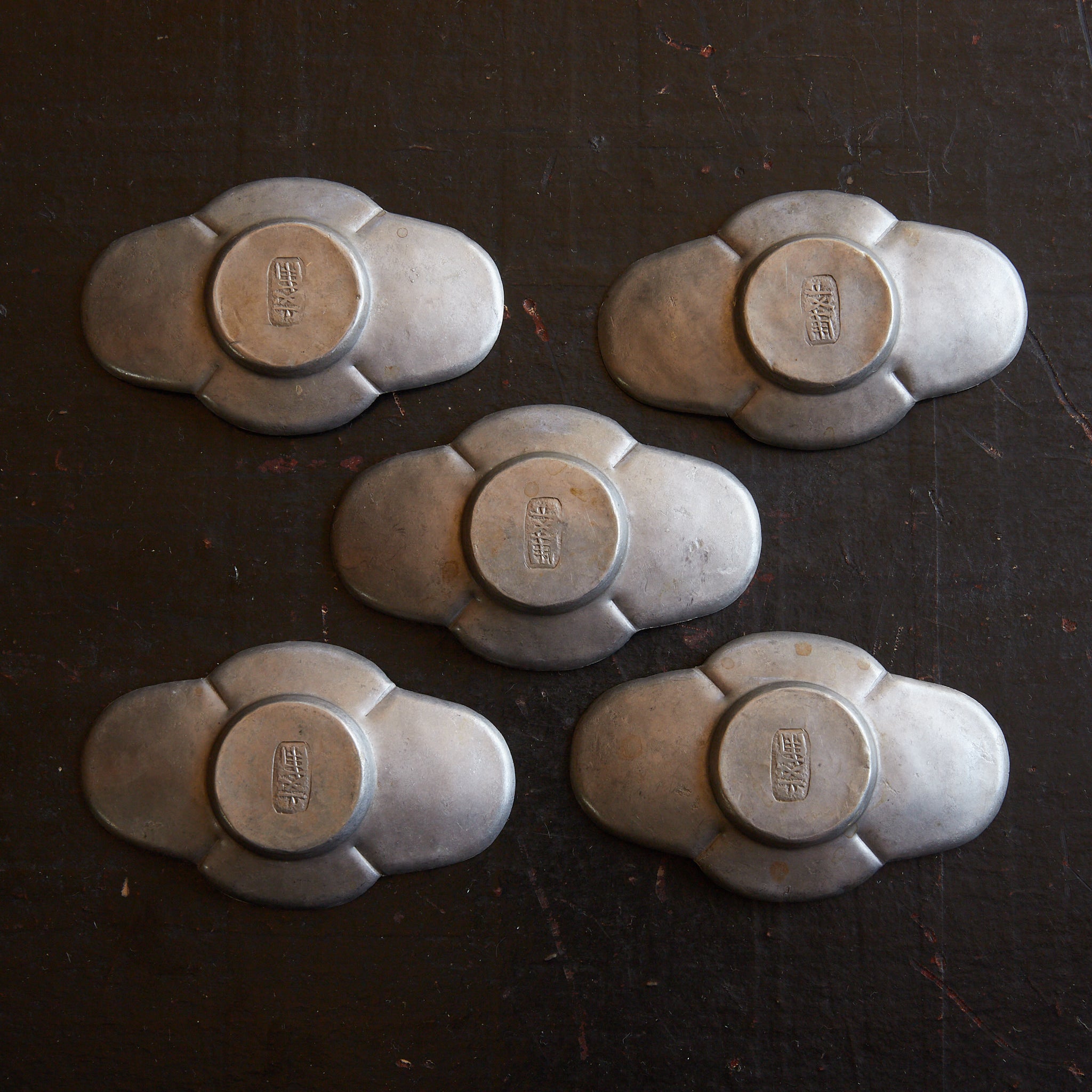 錫半 上錫 茶托 5客 錫半 上錫 茶托 5客 錫半》上錫 茶托 錫製 5