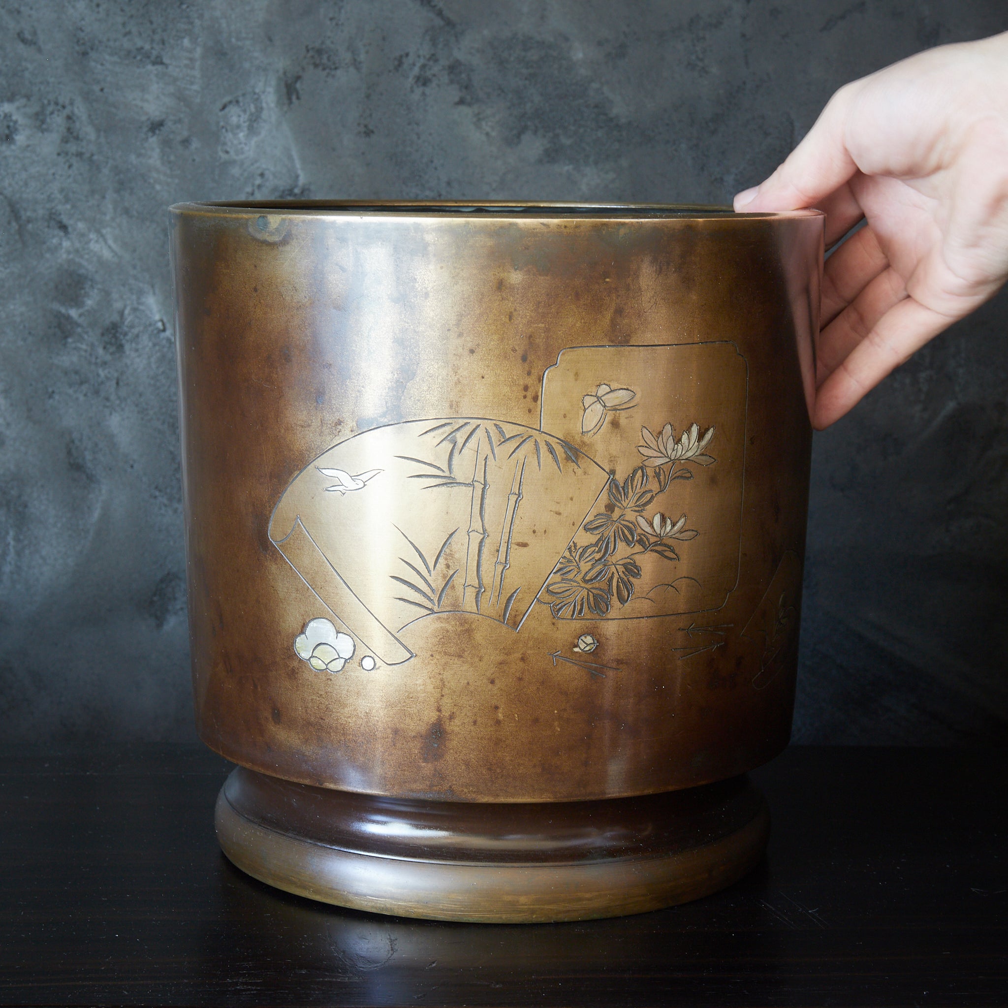 COPPER CHARCOAL BRAZIER / KETTLE BRAZIER, Line-carved and inlaid with butterfly, flower, and bamboo pattern, Meiji Period（1868–1912CE）