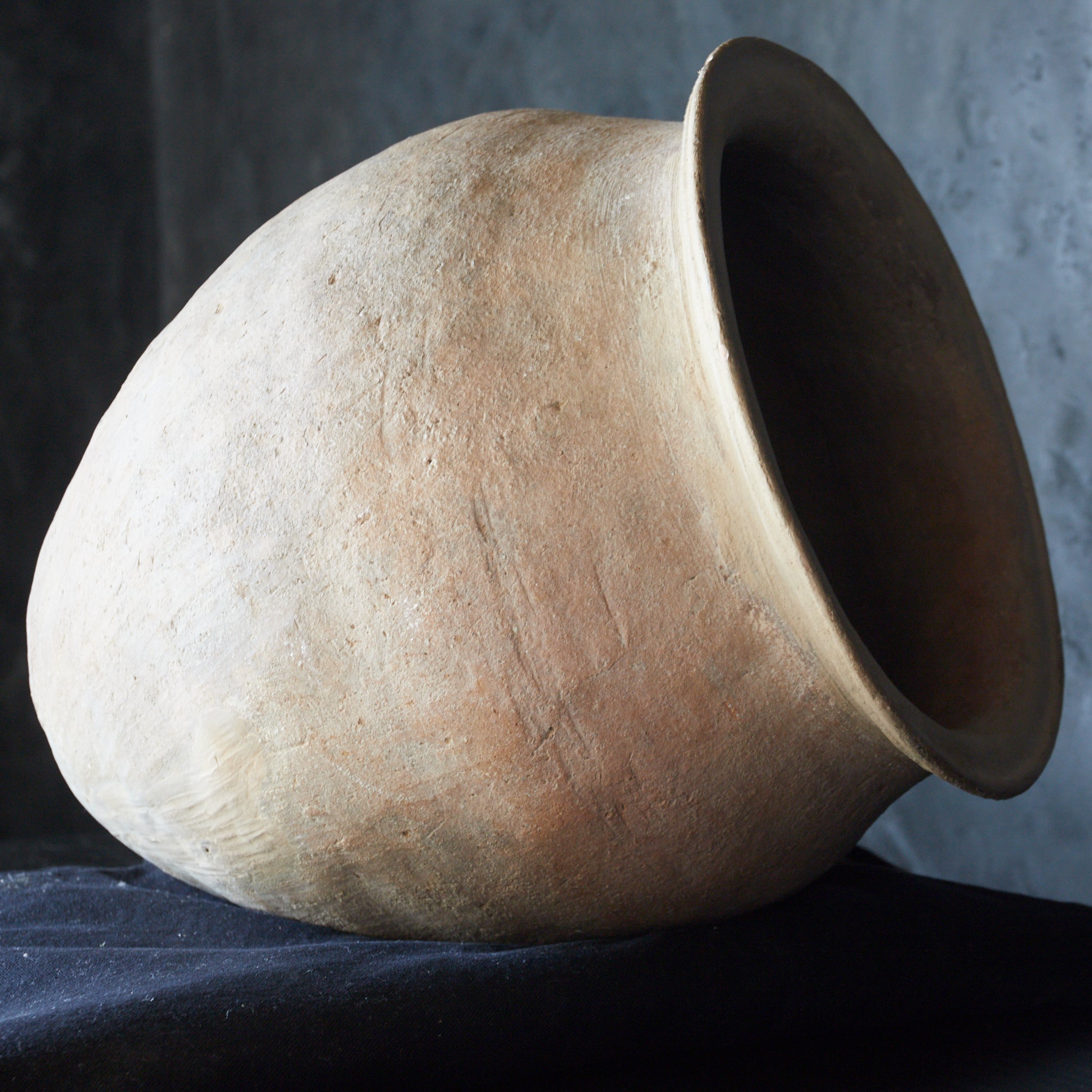 弥生時代 甕形土器（300BCE–250CE） | 入蘆花（ロカニイル）