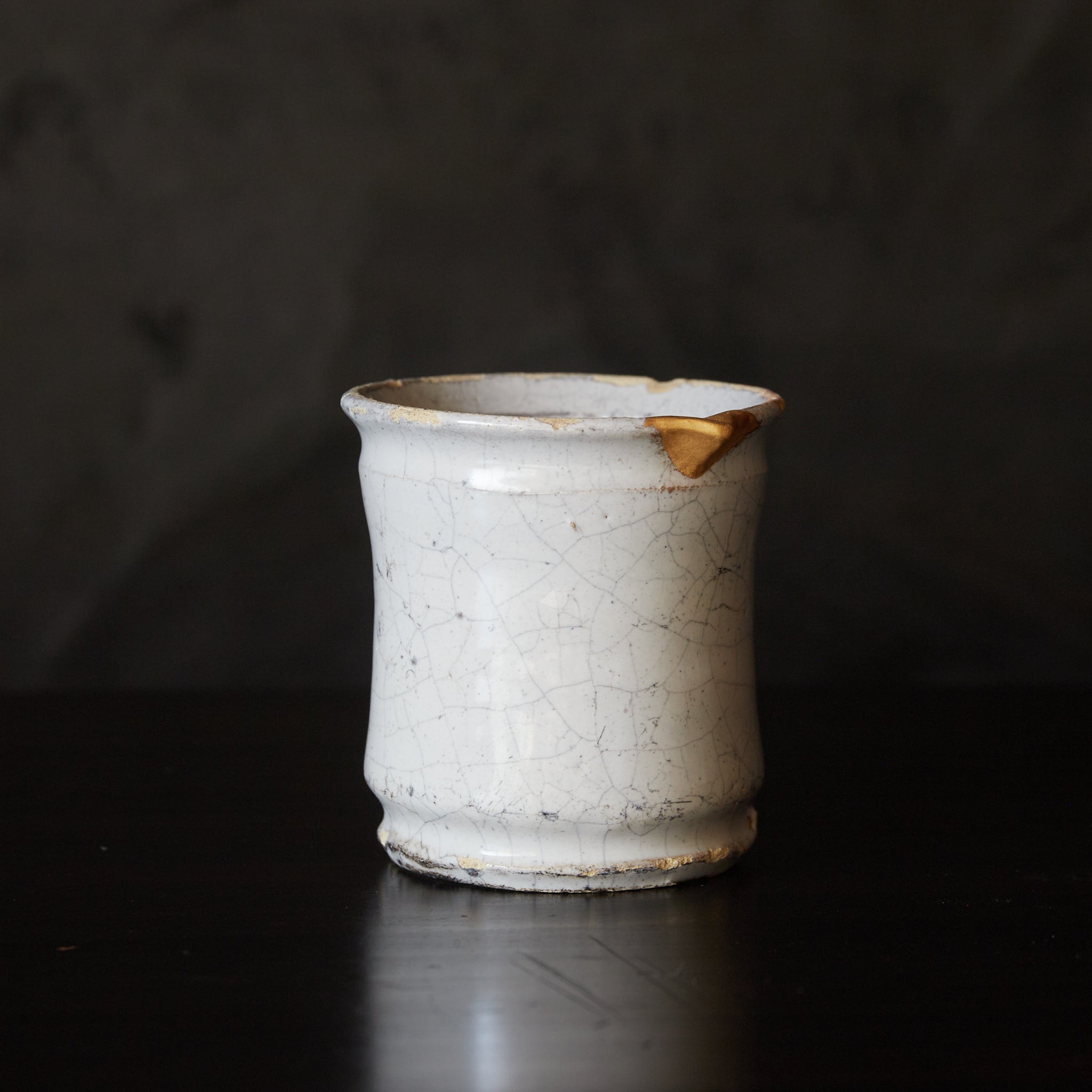 SMALL ALBARELLO-STYLE JAR, Delftware, white-glazed and kintsugi repair, Mitate（katakuchi）, Dutch Antique, Early Modern Period（16th–19th centuries）