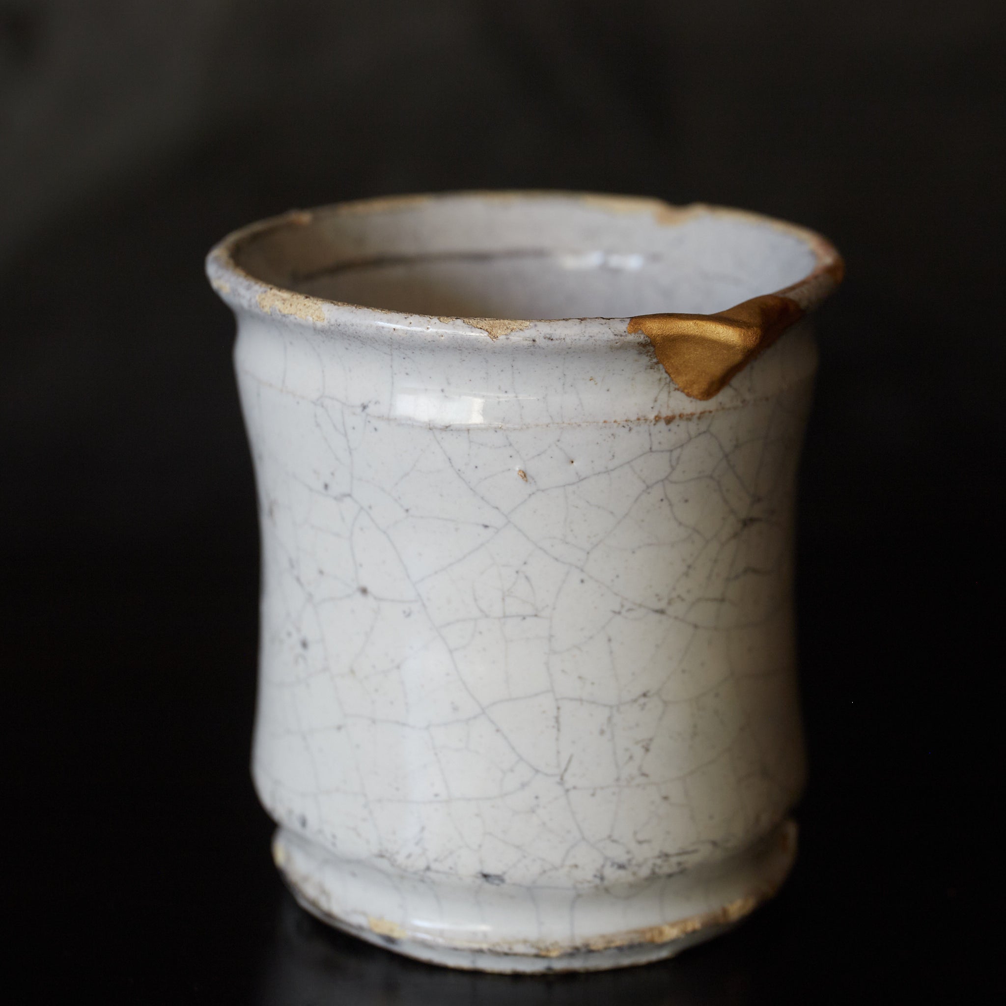 オランダアンティーク 白釉デルフト アルバレロ型金継小壺 片口