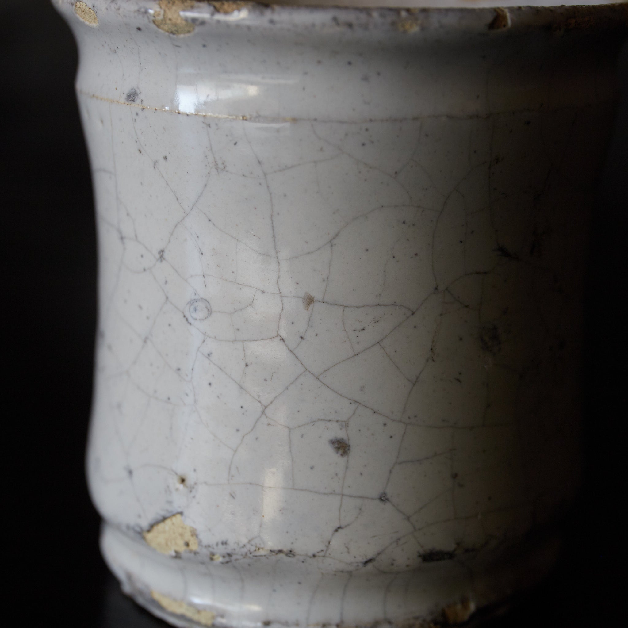 オランダアンティーク 白釉デルフト アルバレロ型金継小壺 片口