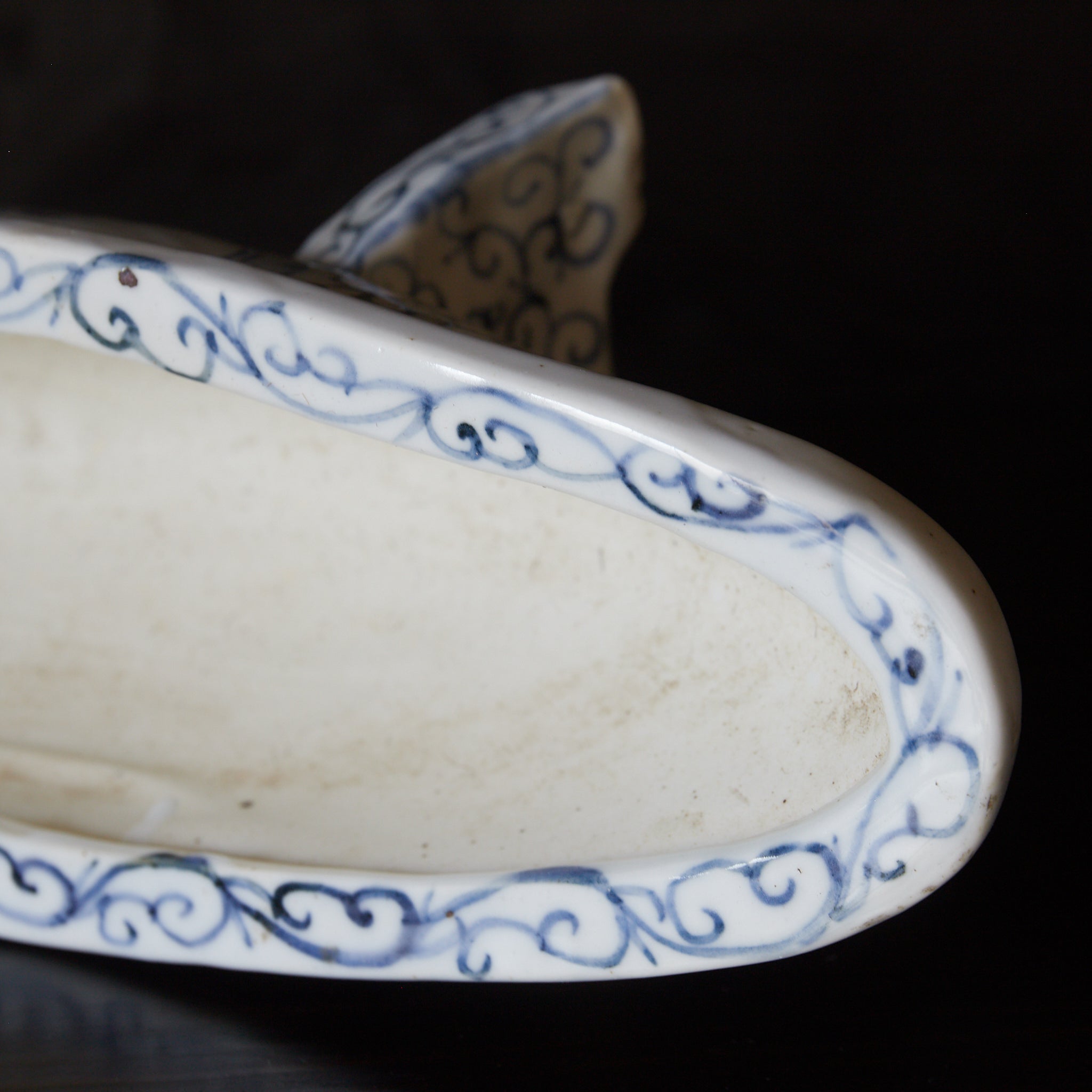 江戸–明治時代 古伊万里 染付唐草文薬研（1603–1912CE） | 入蘆花