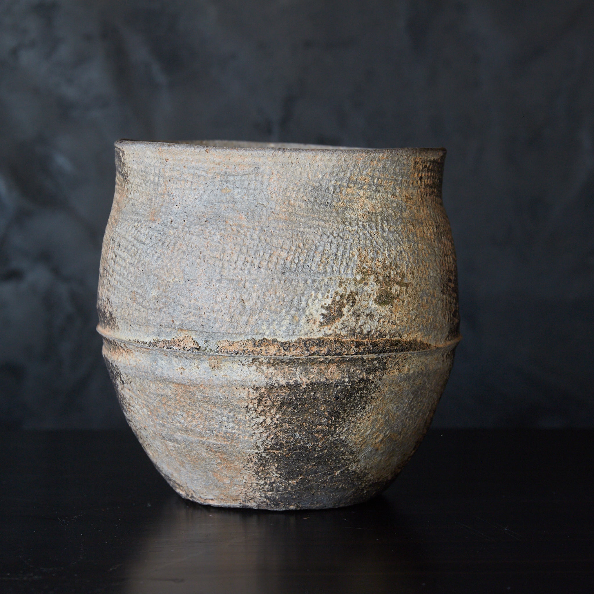 春秋戦国–漢代 布目文硬陶腰壺 みたて水指 木箱付（770BCE–220CE