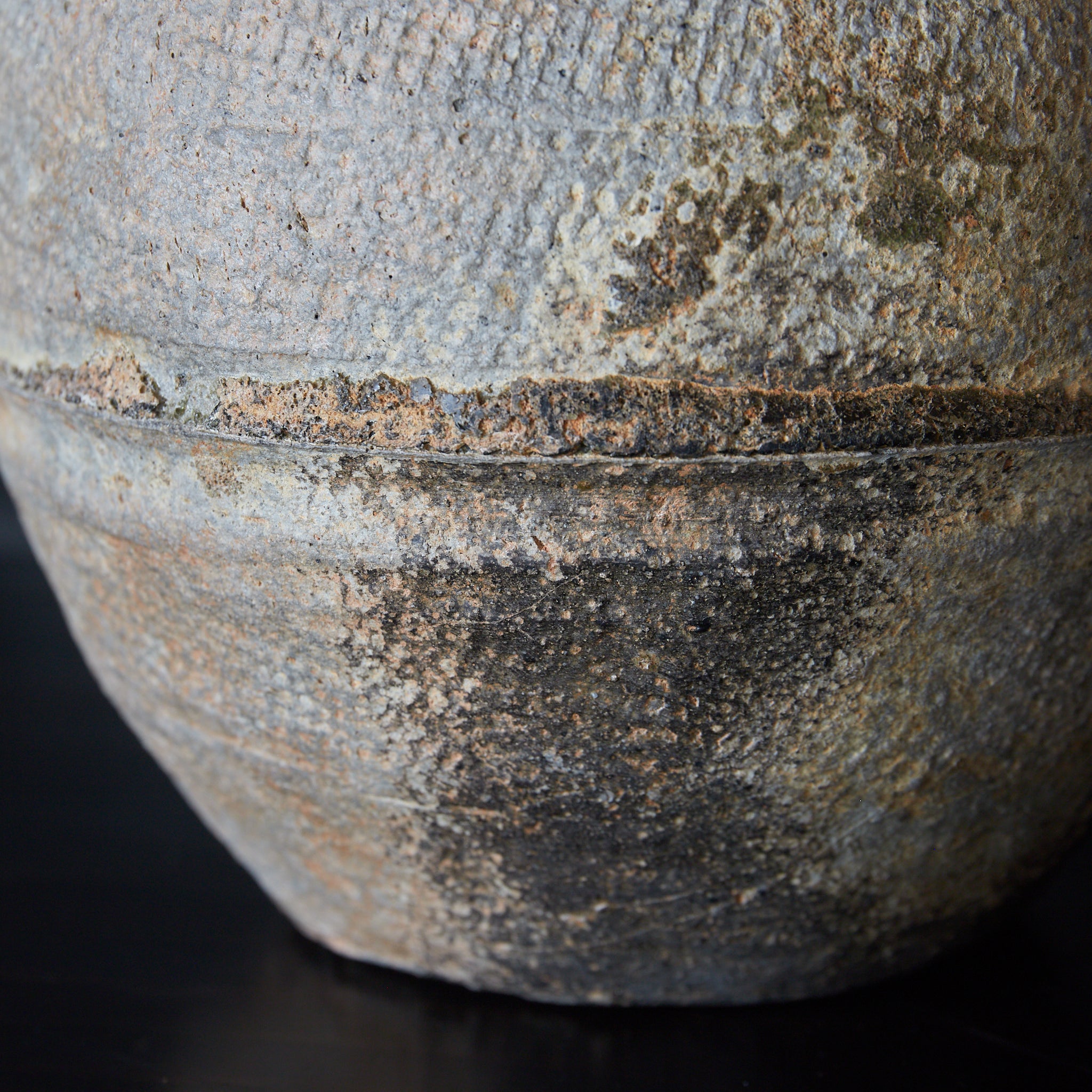 春秋戦国–漢代 布目文硬陶腰壺 みたて水指 木箱付（770BCE–220CE