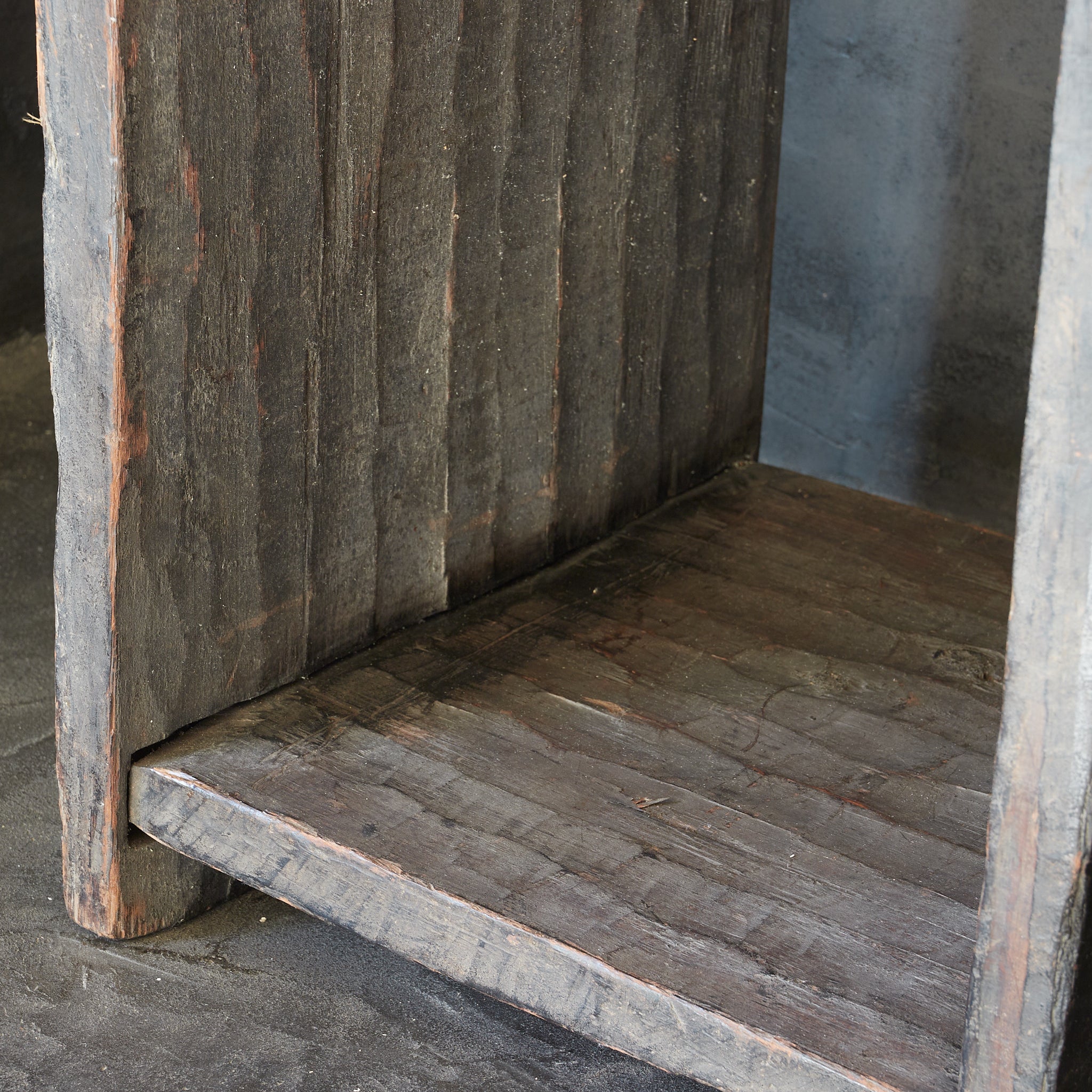 CAJA LACADA EN NEGRO, Con patrón de marcas de azuela, Antigüedad laosiana, Edad Moderna Temprana（Siglos XVI–XIX）