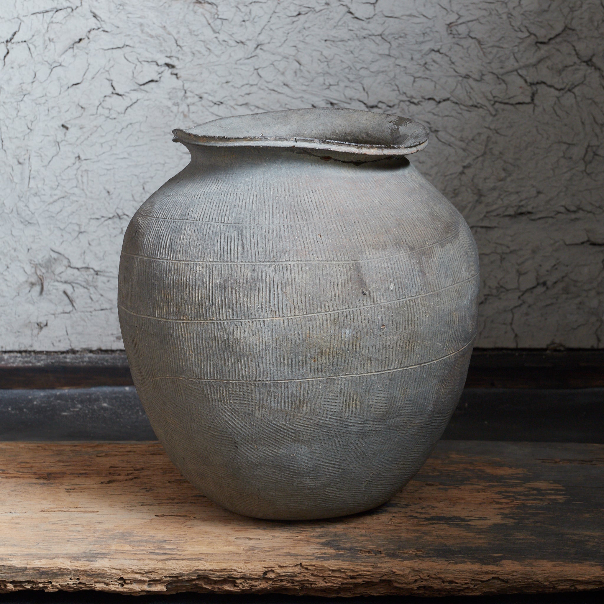 鎌倉時代 珠洲叩文壺（1185–1333CE） | 入蘆花（ロカニイル）