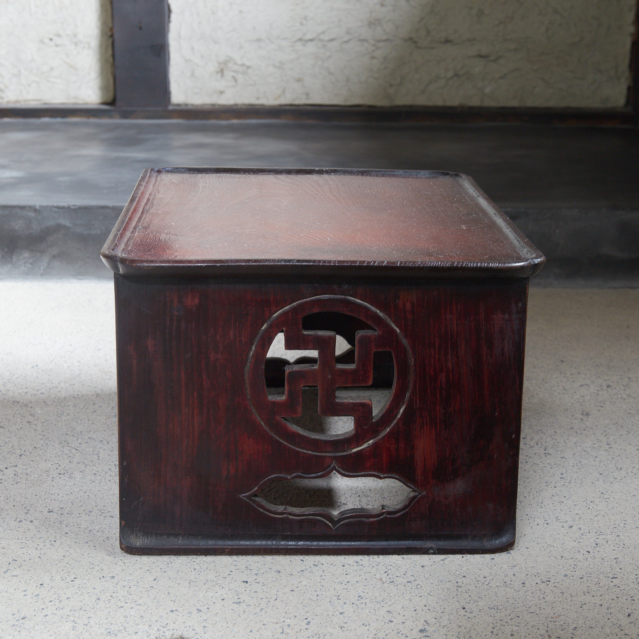 HAEJU-BAN, Calado con diseño de esvástica, Dinastía Joseon（1392–1897 d. C.）
