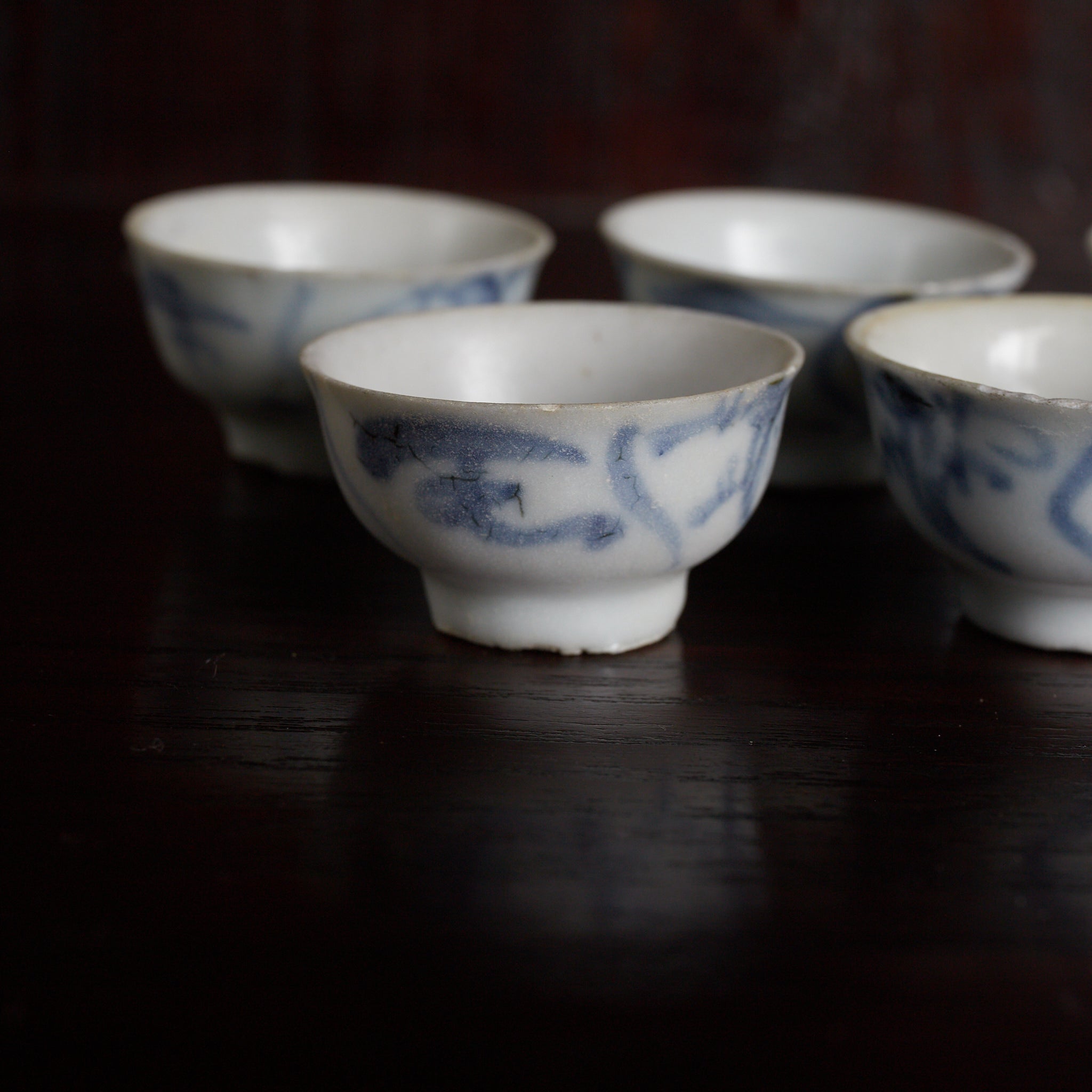 TAZA PARA SENCHA, Porcelana azul y blanca con diseño de hierba de orquídea, juego de 9, Dinastía Ming–Qing（1368–1911 d. C.）