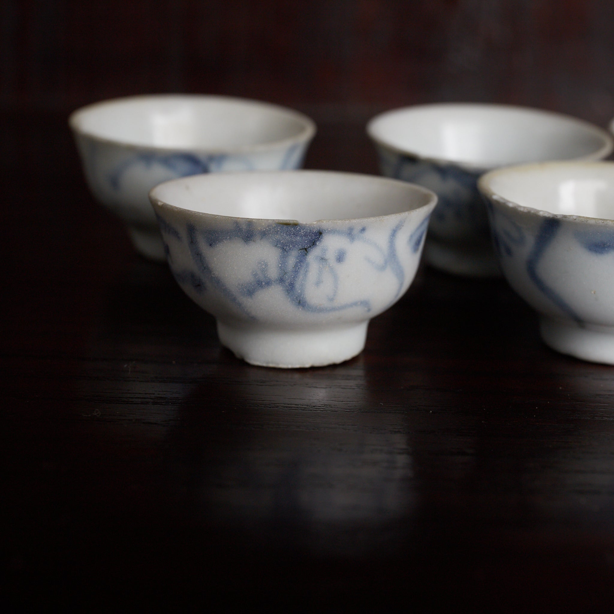 TAZA PARA SENCHA, Porcelana azul y blanca con diseño de hierba de orquídea, juego de 9, Dinastía Ming–Qing（1368–1911 d. C.）