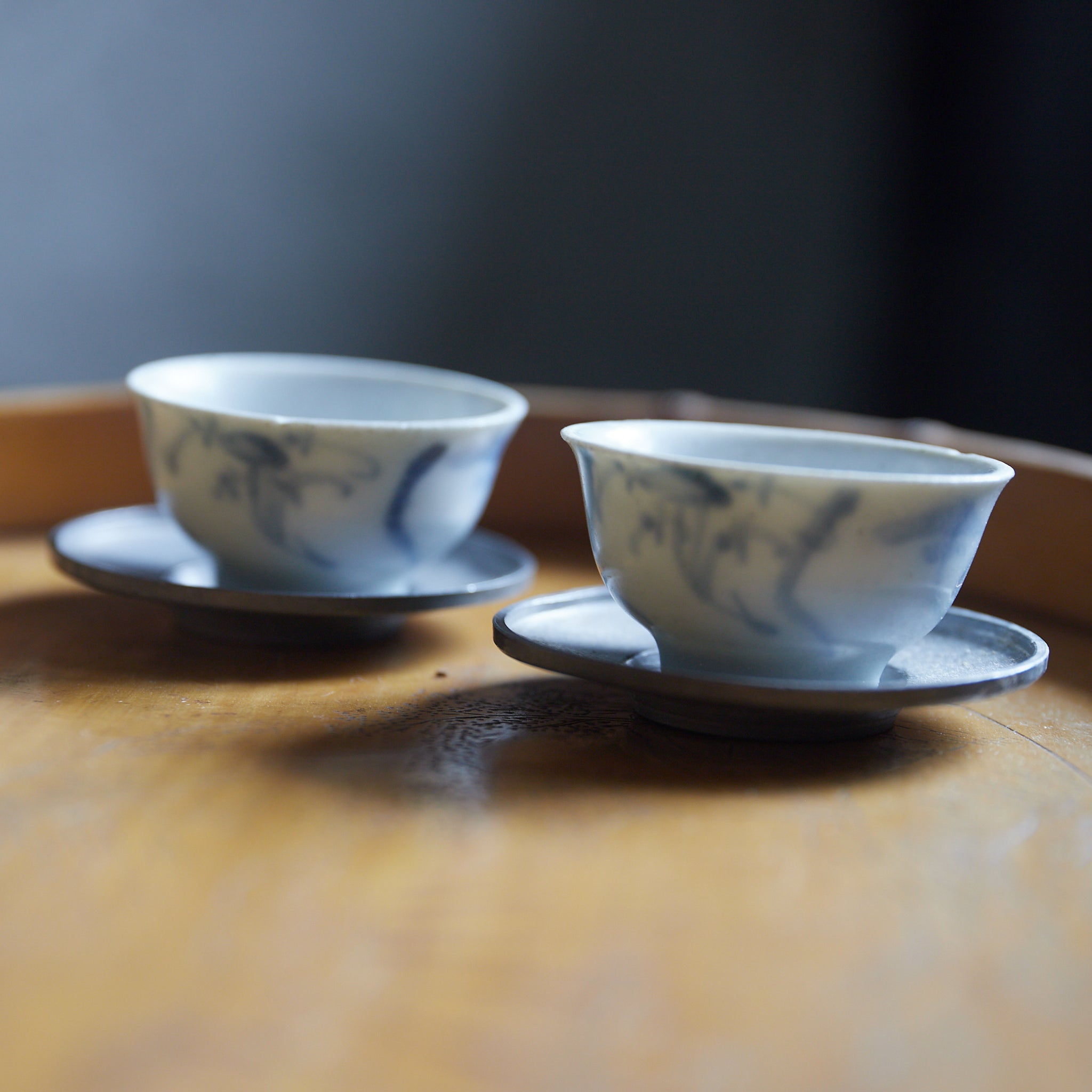 TAZA PARA SENCHA, Porcelana azul y blanca con diseño de hierba de orquídea, juego de 9, Dinastía Ming–Qing（1368–1911 d. C.）